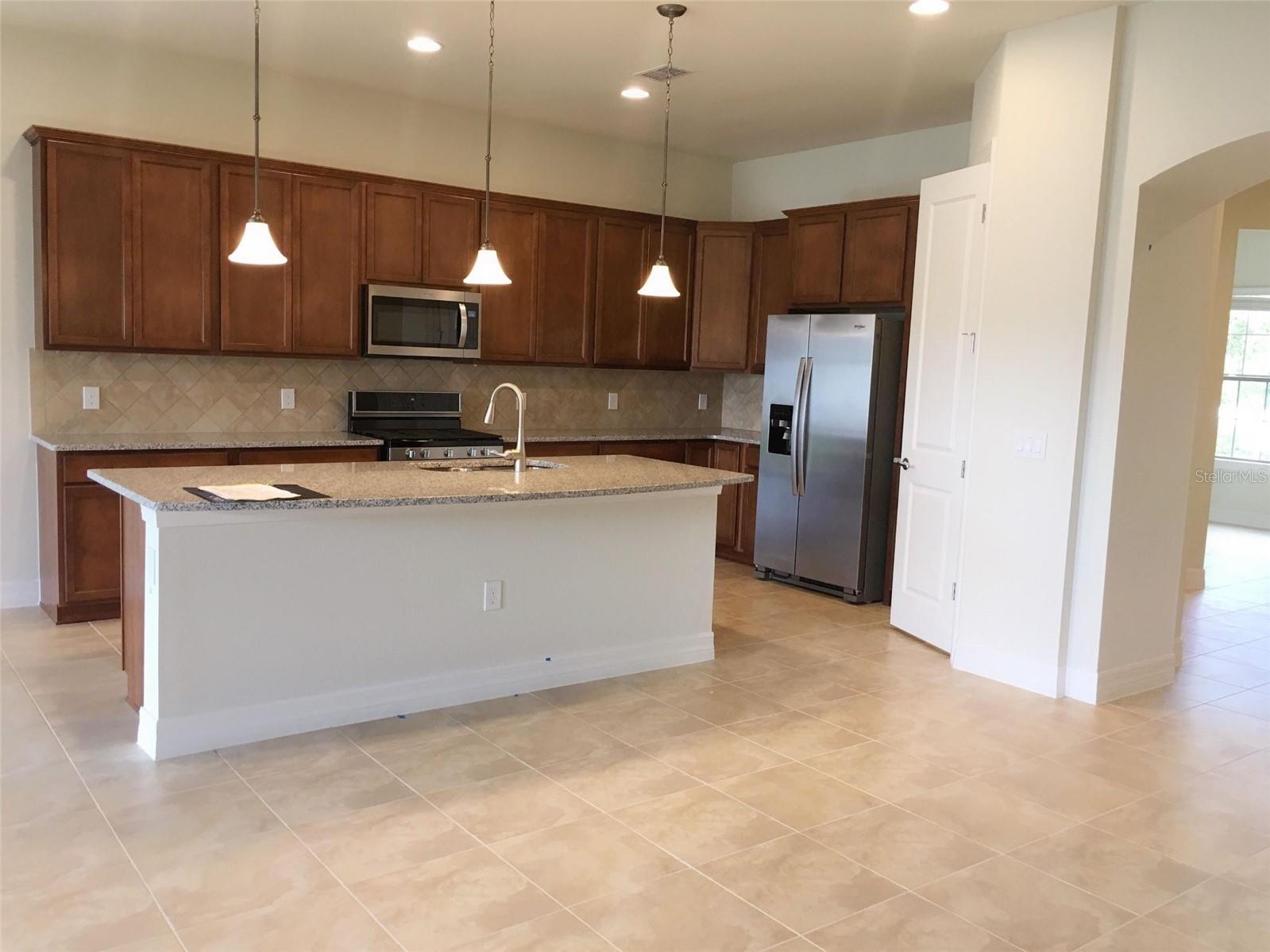 Image 4 of 19 For 11625 Meadow Grove Cir
