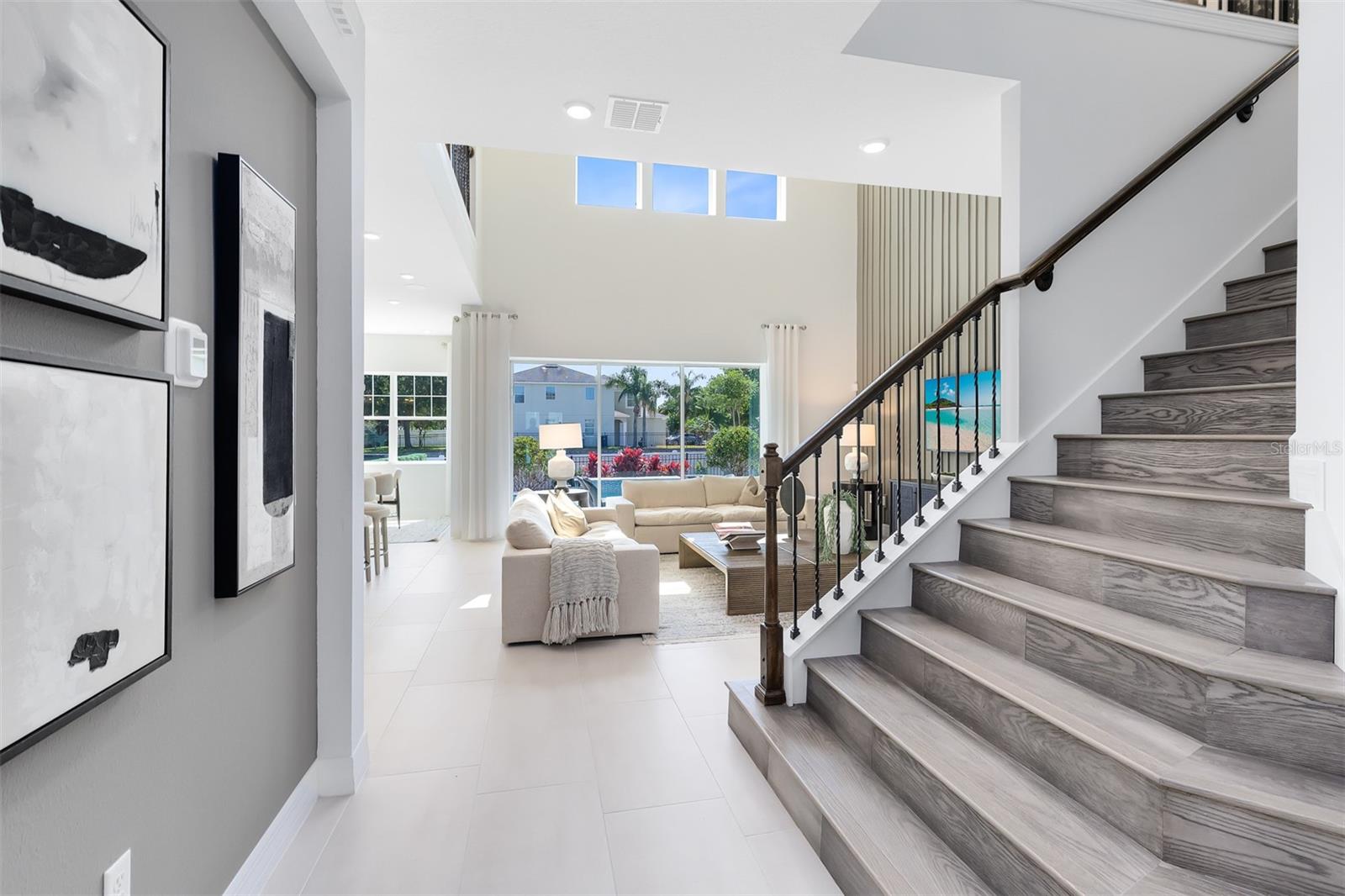 Image 14 of 52 For 398 Winter Grove Boulevard