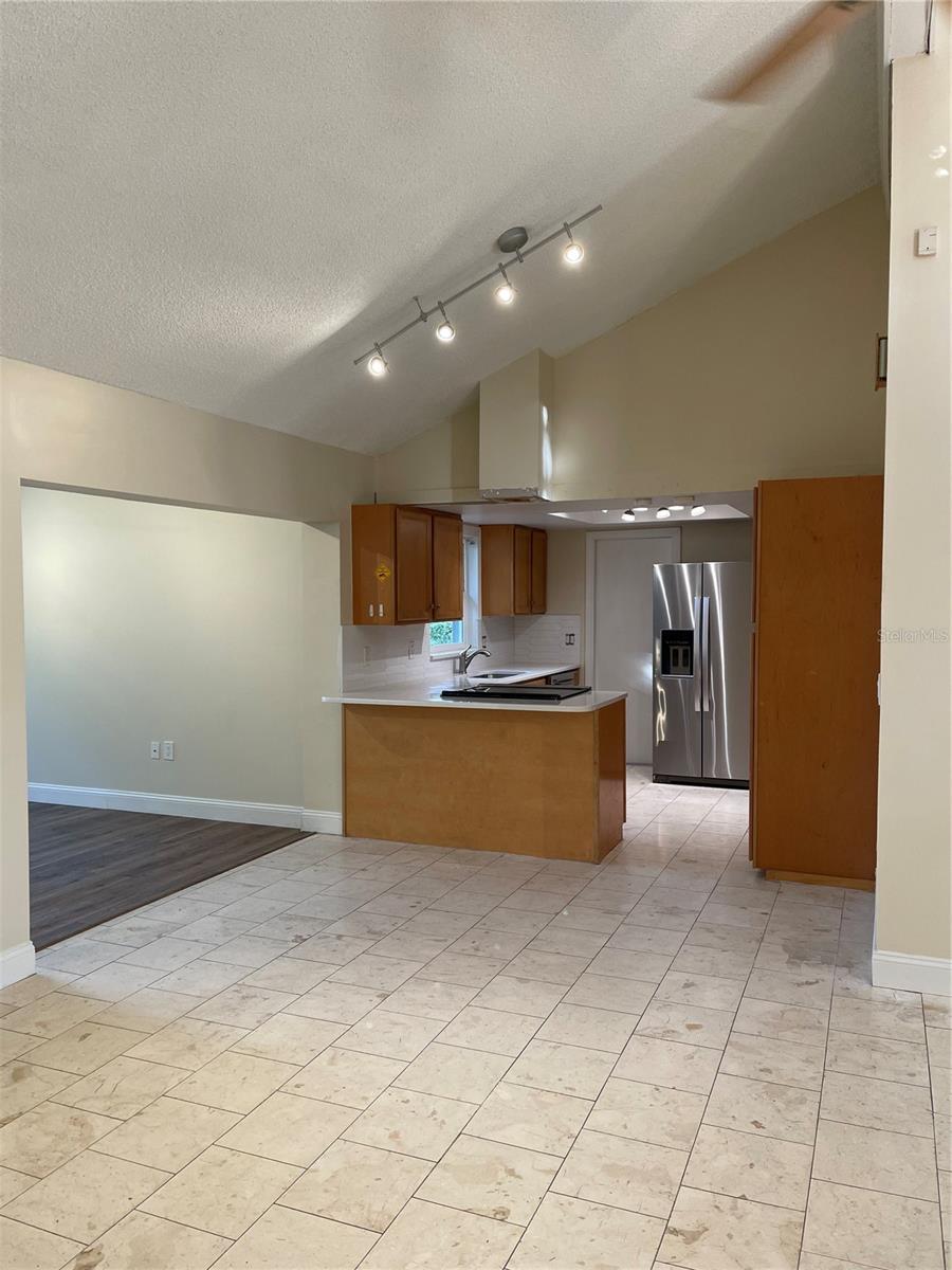 Image 3 of 14 For 620 Locust Court