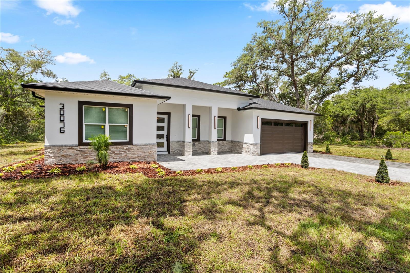 Image 10 of 53 For 30076 Apricot Avenue