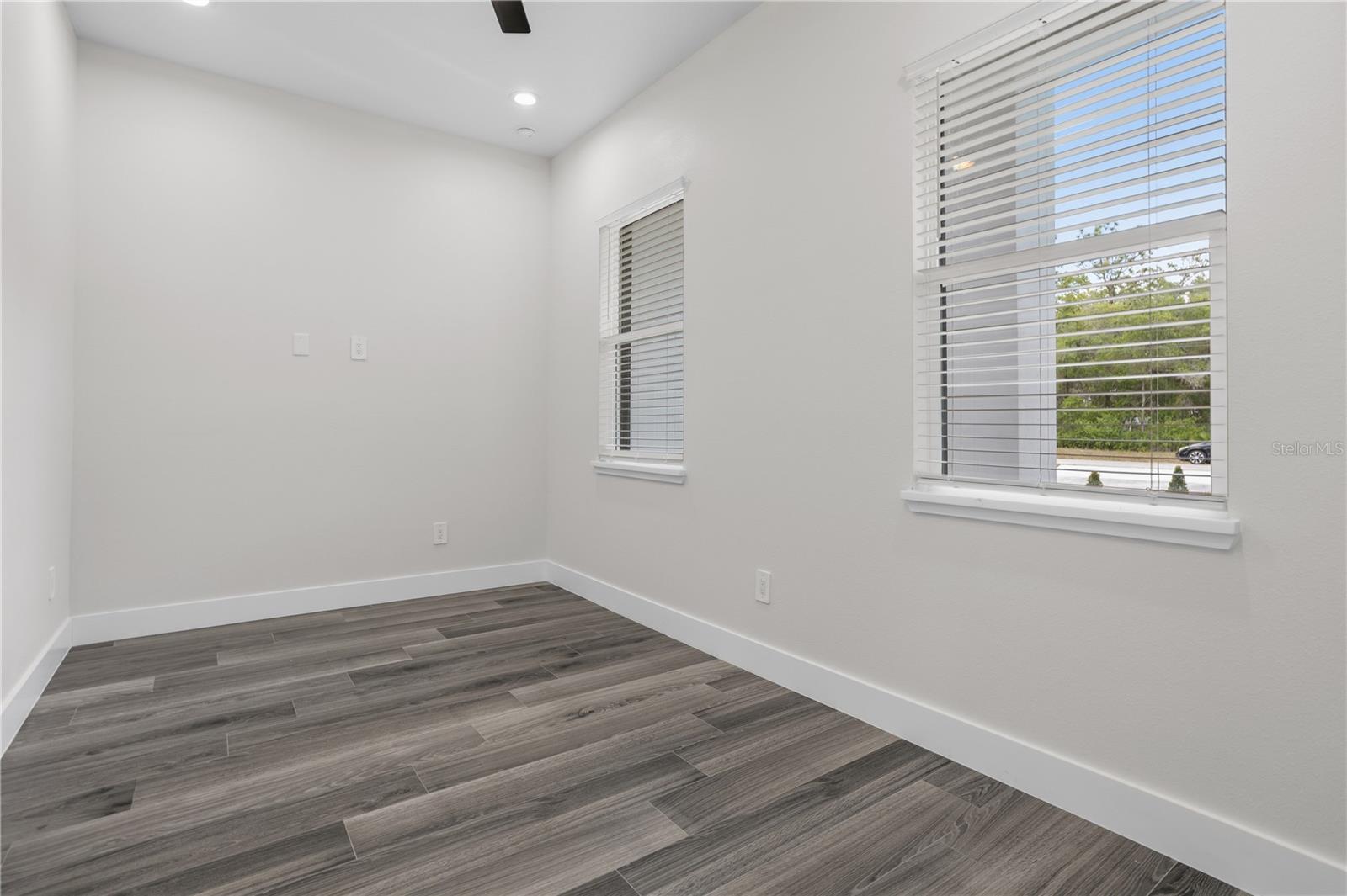 Image 13 of 53 For 30076 Apricot Avenue