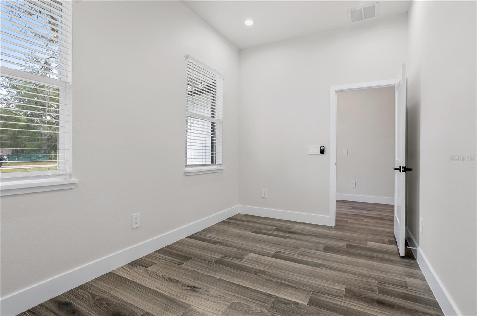 Image 14 of 53 For 30076 Apricot Avenue