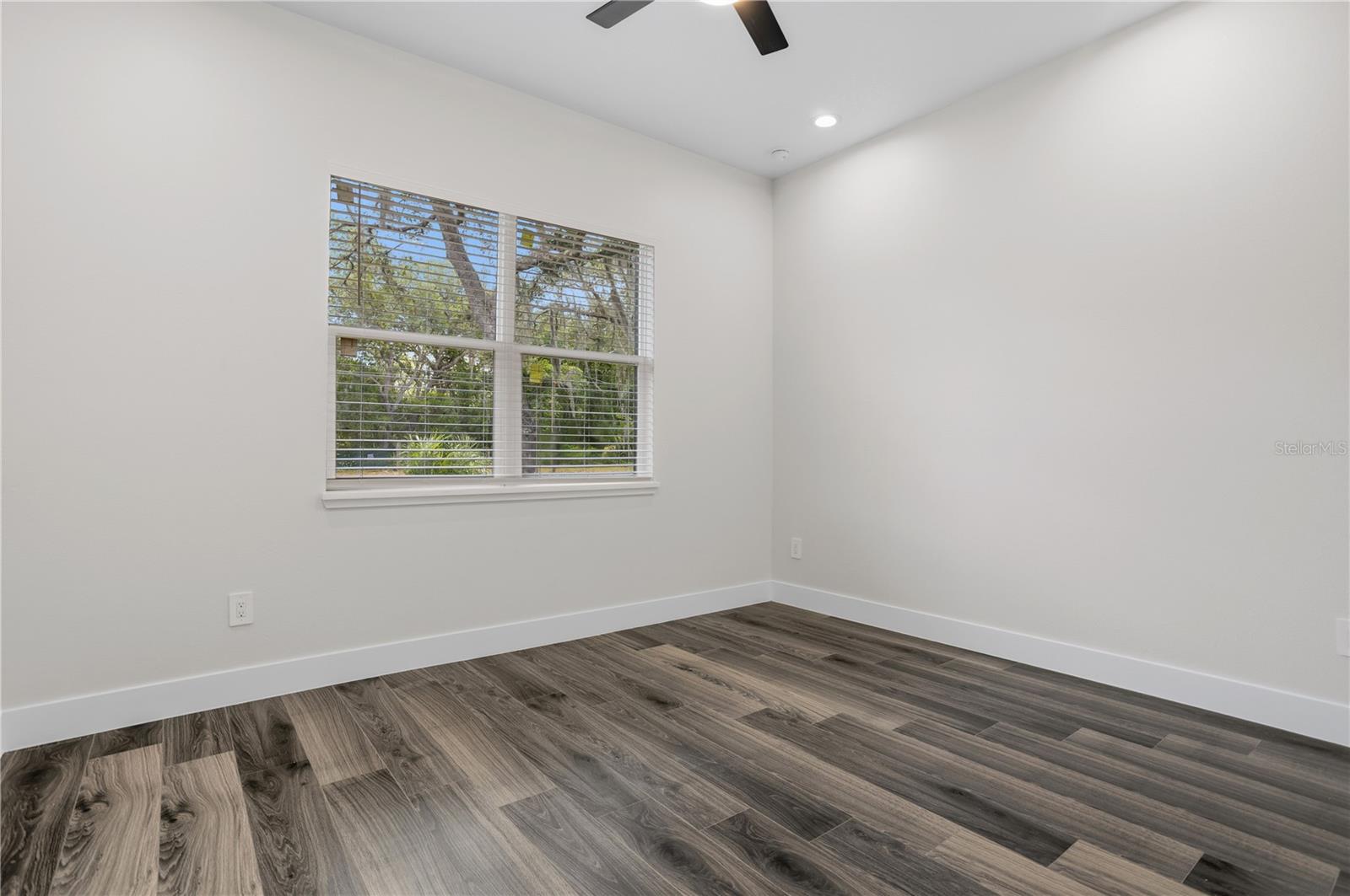 Image 15 of 53 For 30076 Apricot Avenue
