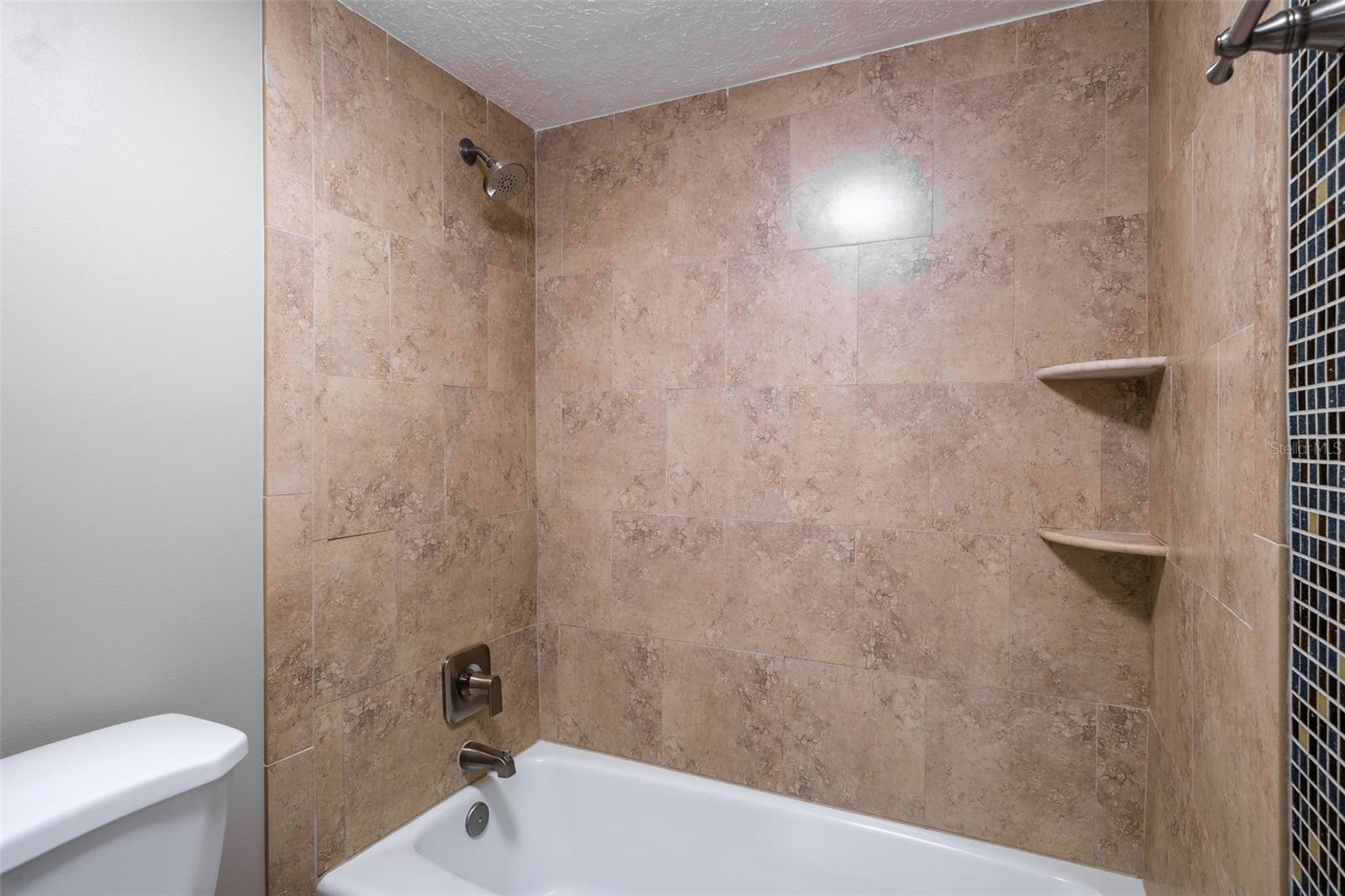 Image 15 of 28 For 4388 Lake Underhill Road 21c2