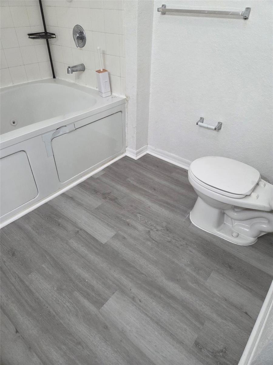 Image 14 of 20 For 4552 Jona Free Lane 103
