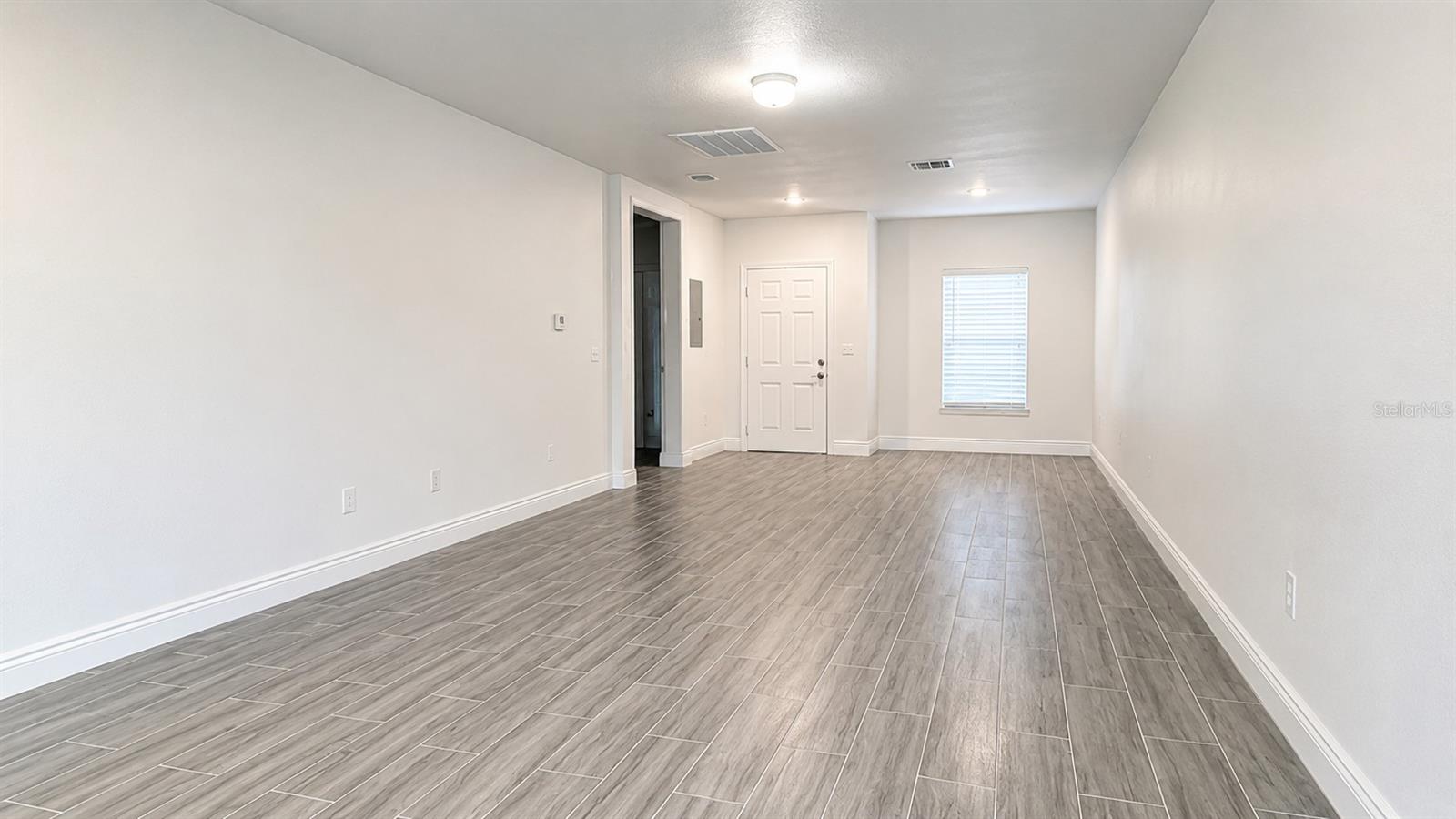 Image 12 of 28 For 309 Clermont Drive B