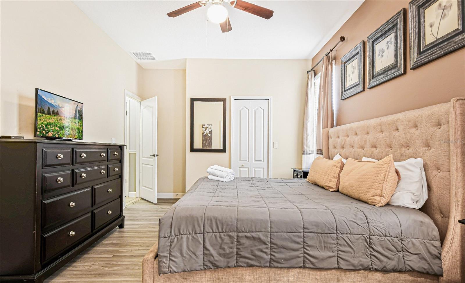 Image 12 of 55 For 9026 Shadow Mountain Street