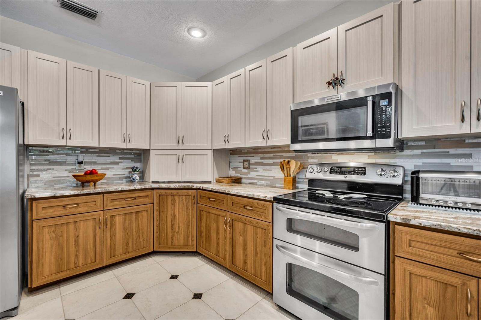 Image 16 of 57 For 1835 Seneca Boulevard