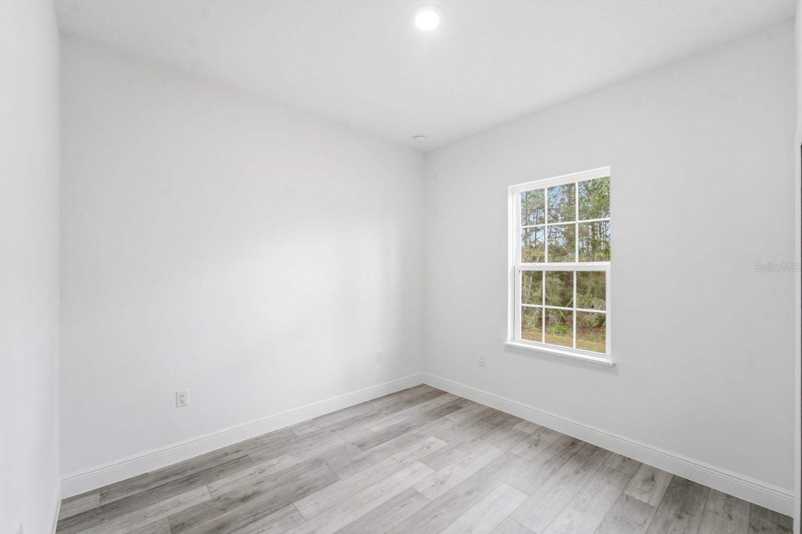 Image 17 of 23 For 2773 147th Street