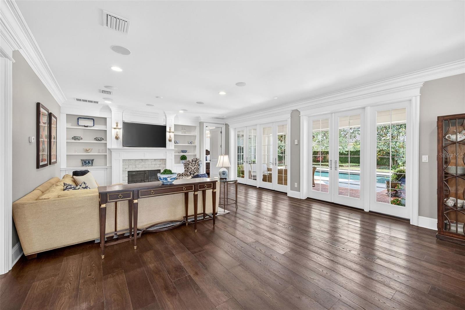 Image 11 of 58 For 670 Williams Drive