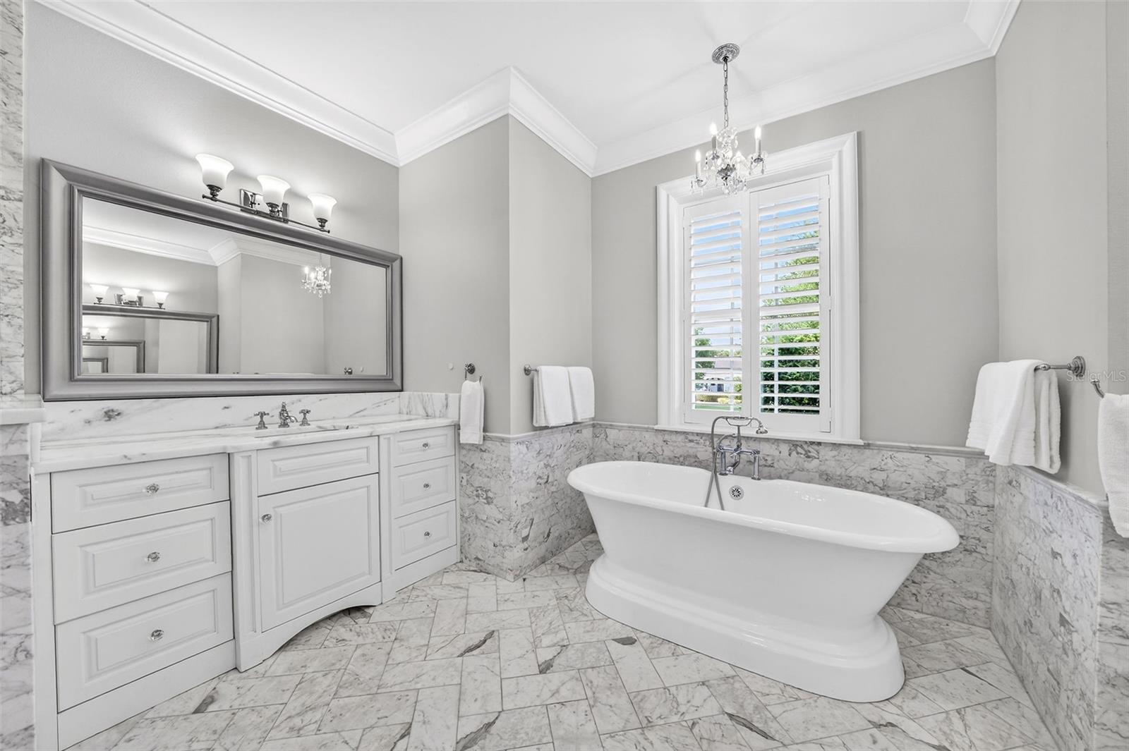 Image 20 of 58 For 670 Williams Drive