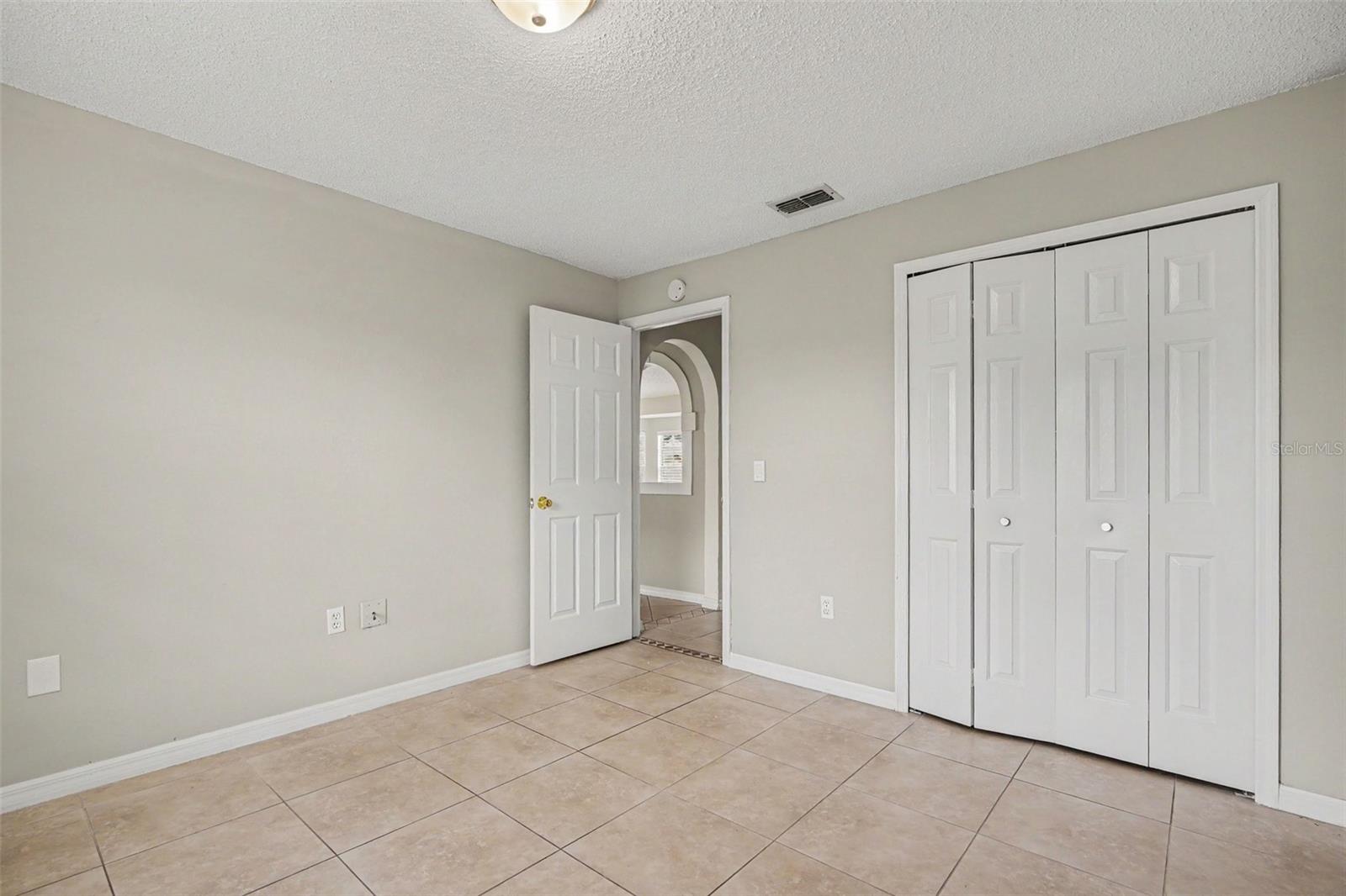 Image 15 of 17 For 821 Jarnac Drive