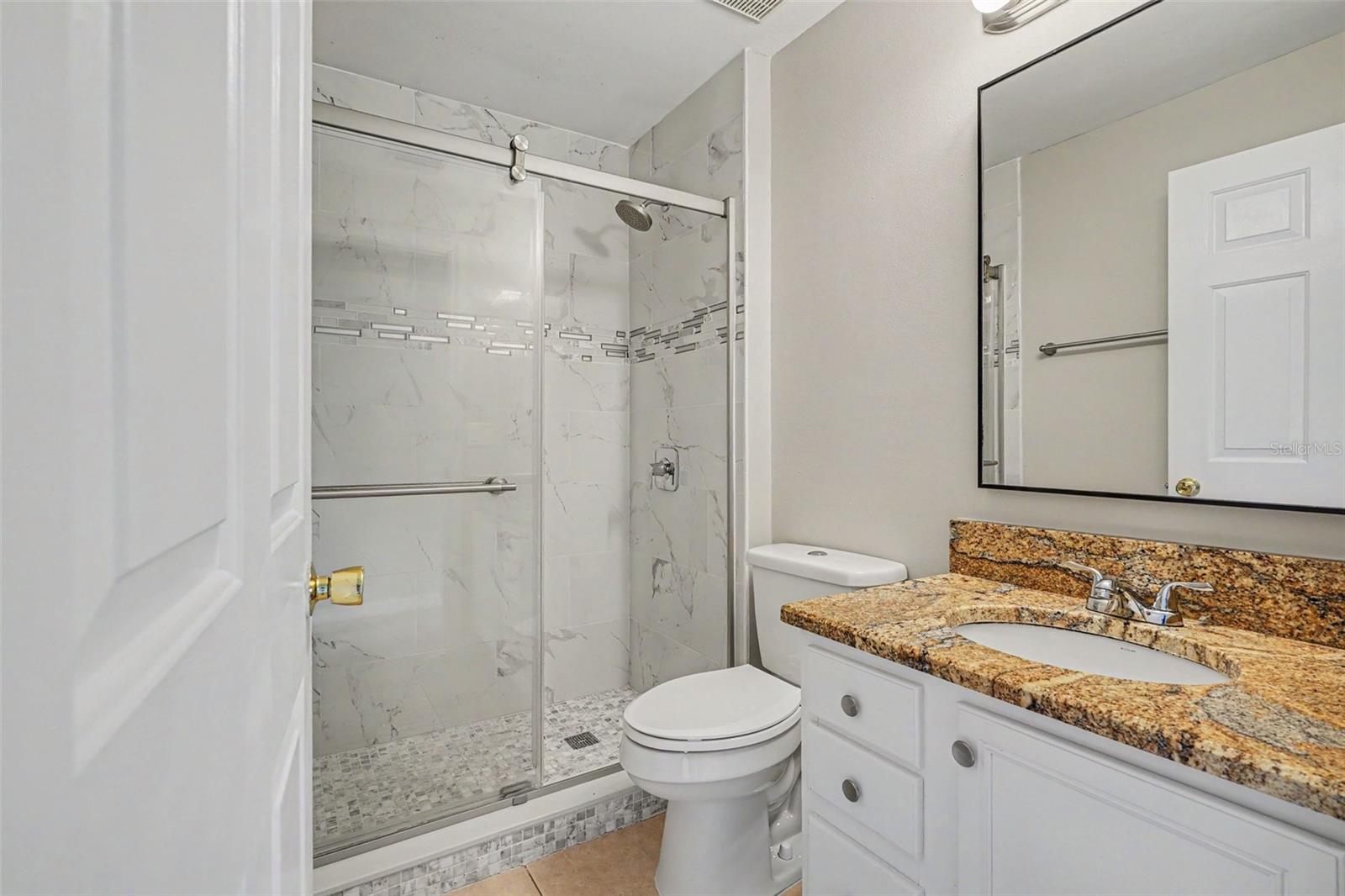 Image 16 of 17 For 821 Jarnac Drive