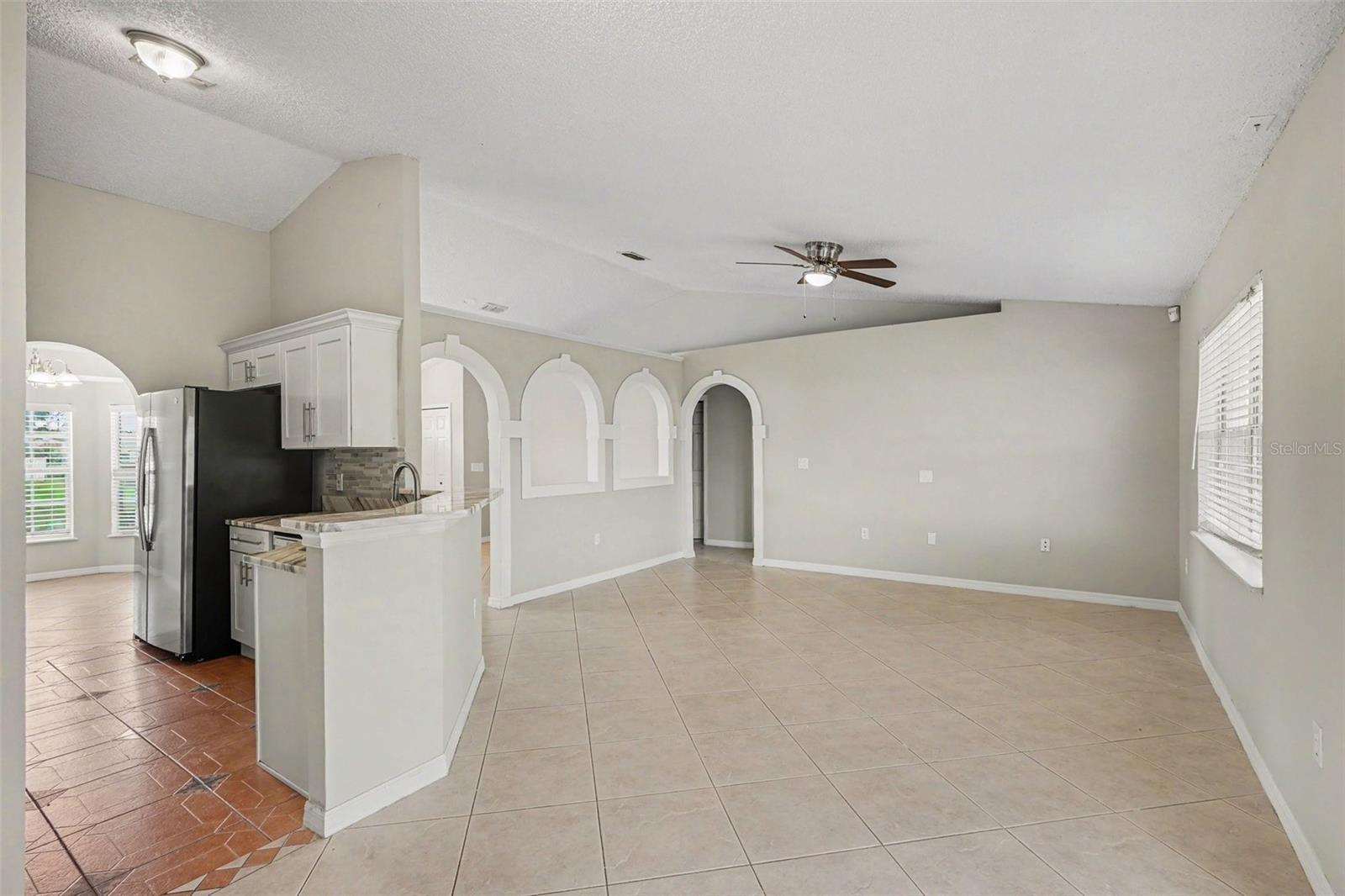 Image 6 of 17 For 821 Jarnac Drive