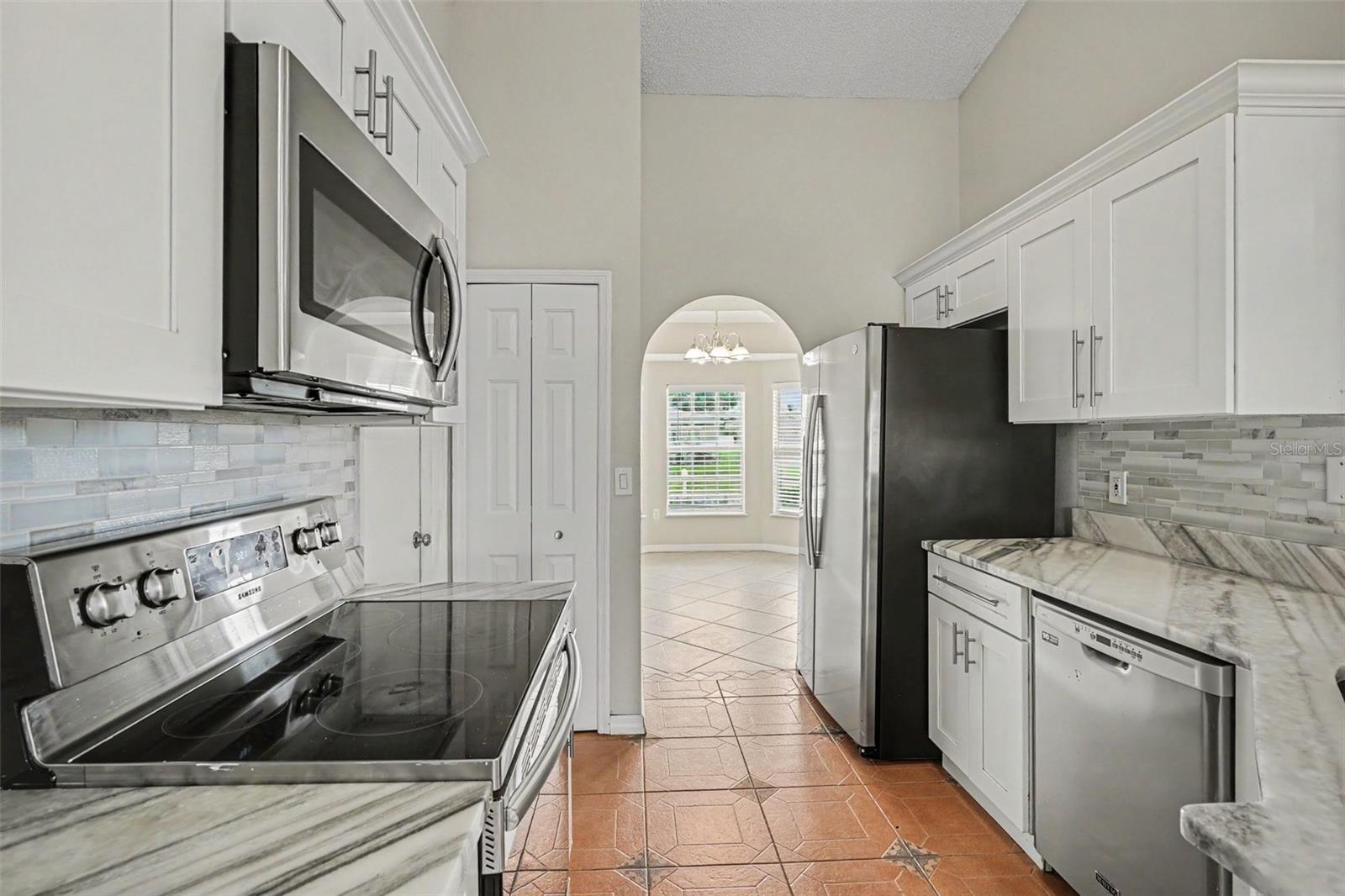 Image 7 of 17 For 821 Jarnac Drive