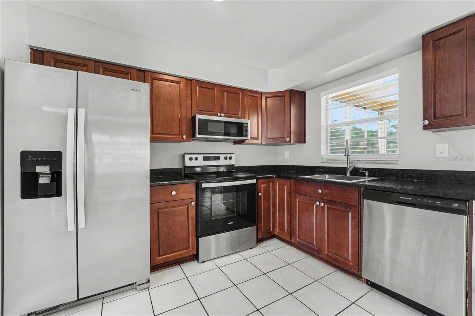 Image 5 of 14 For 8332 Fishhawk Avenue