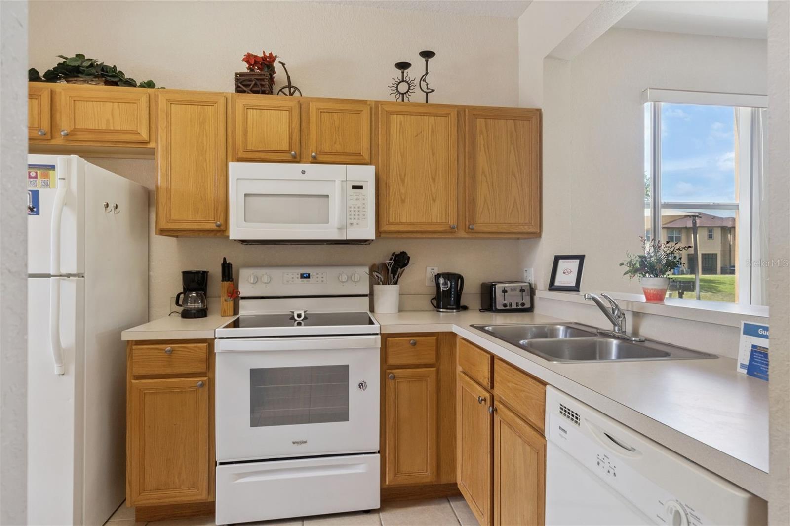 Image 6 of 20 For 2205 Calabria Avenue