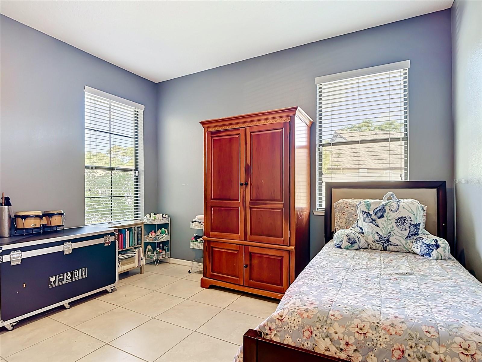 Image 12 of 39 For 4605 Doral Park Avenue