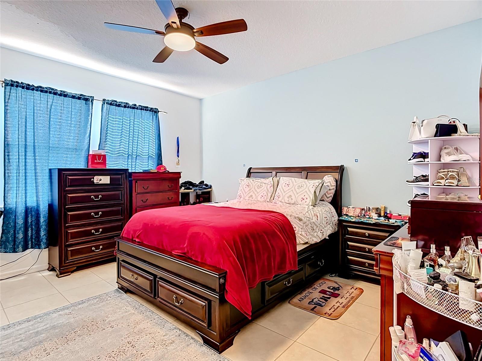 Image 14 of 39 For 4605 Doral Park Avenue