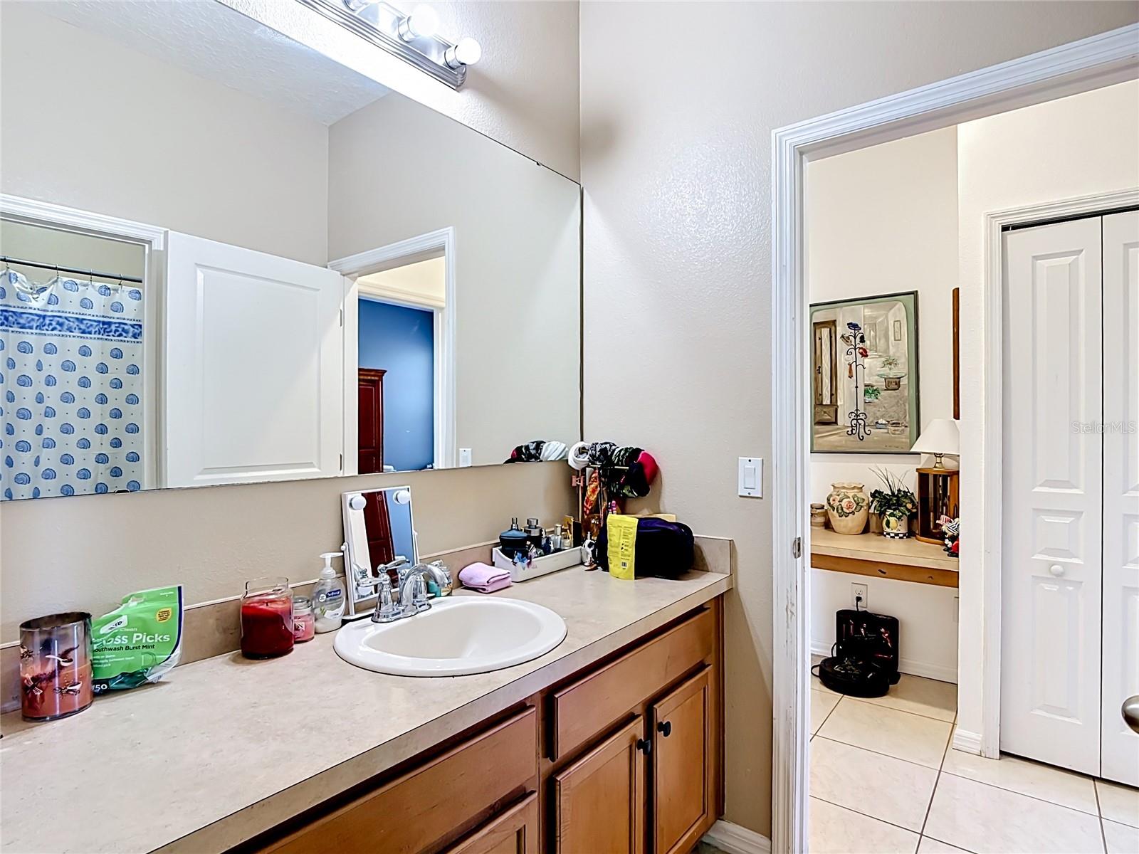 Image 24 of 39 For 4605 Doral Park Avenue