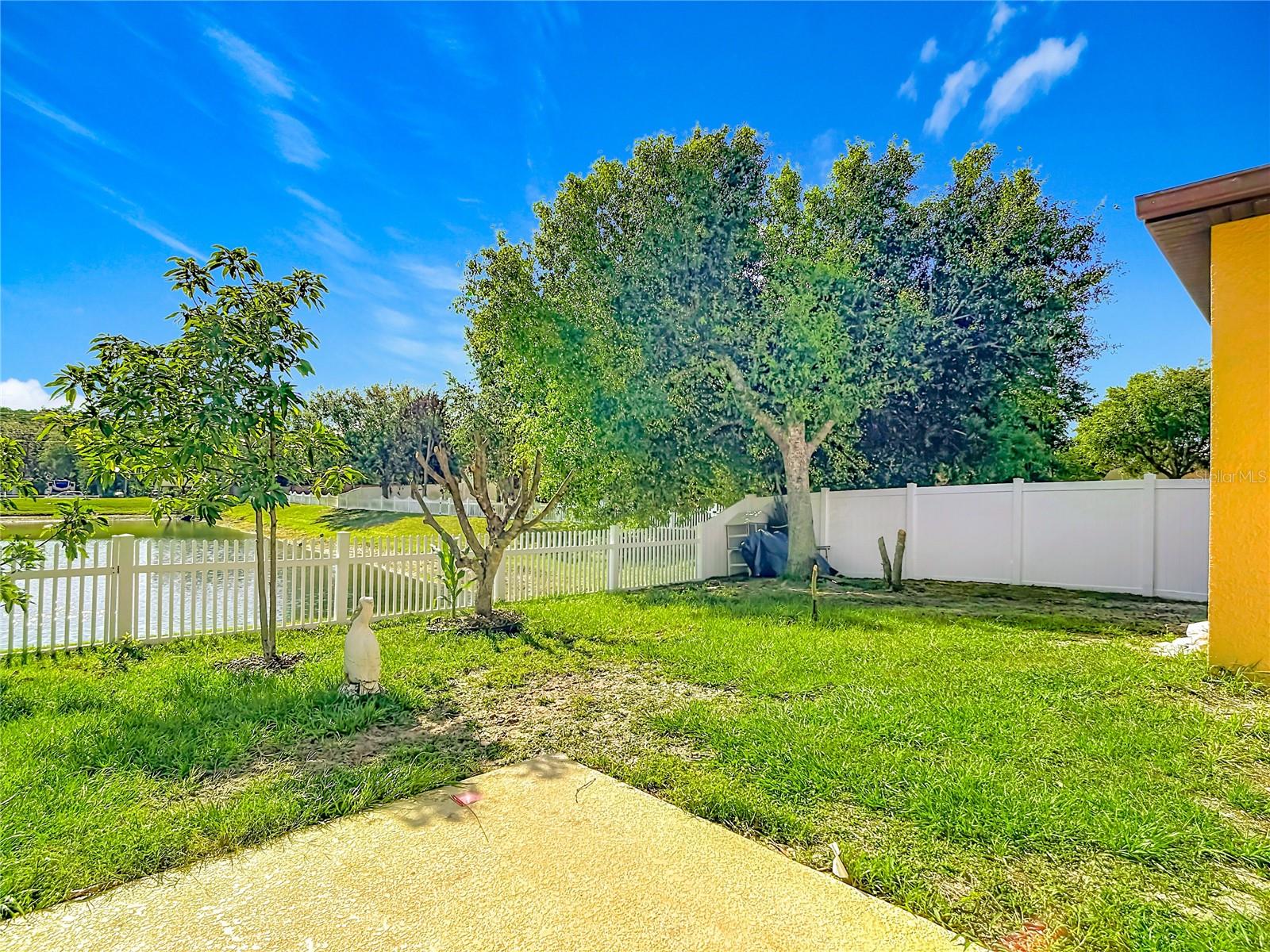 Image 28 of 39 For 4605 Doral Park Avenue