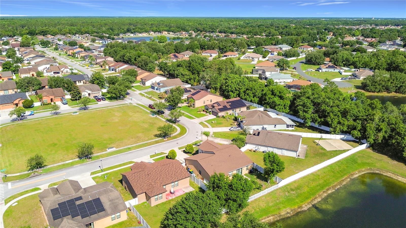 Image 35 of 39 For 4605 Doral Park Avenue
