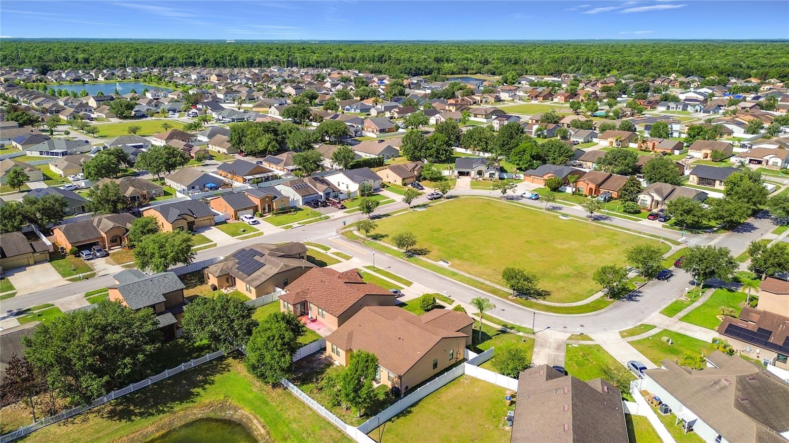 Image 36 of 39 For 4605 Doral Park Avenue