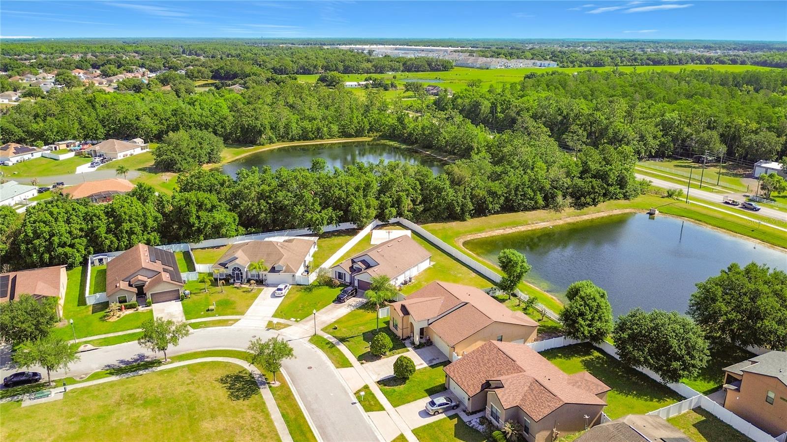 Image 38 of 39 For 4605 Doral Park Avenue