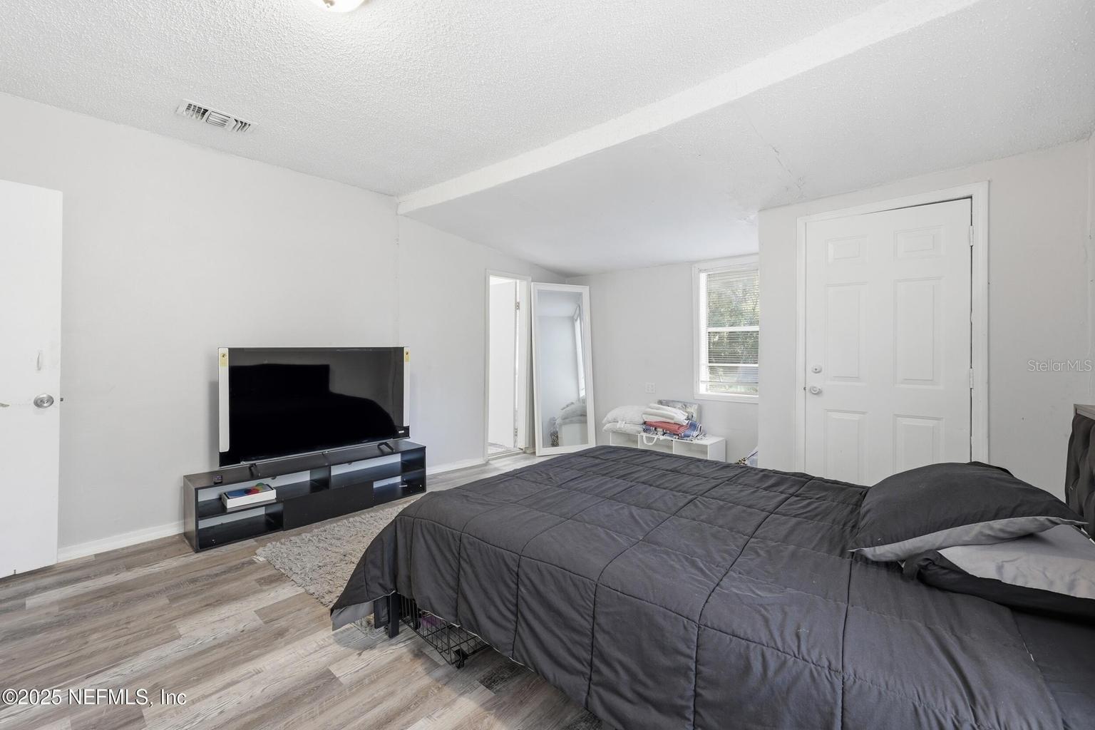 Image 17 of 26 For 1305 Melson Avenue