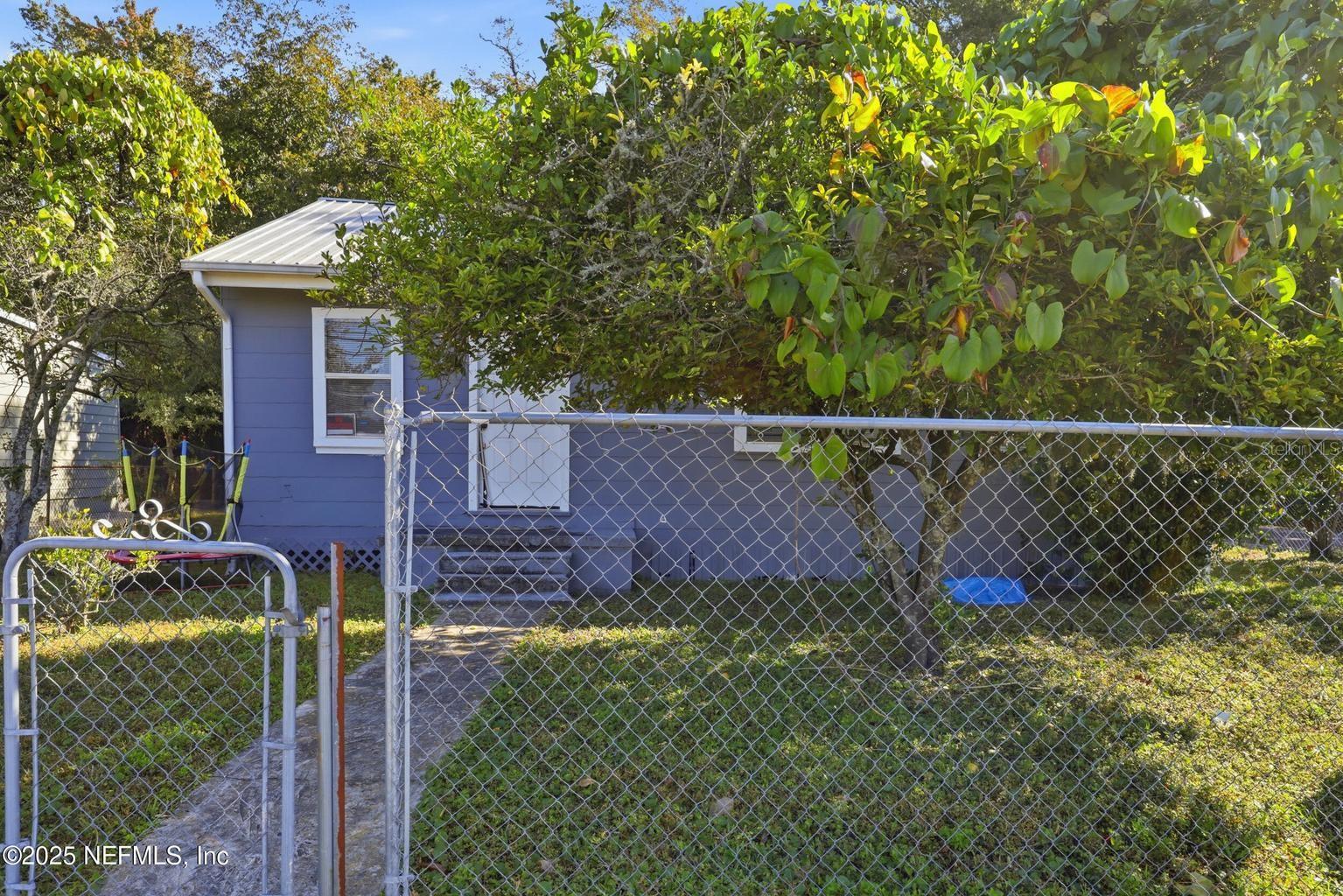 Image 26 of 26 For 1305 Melson Avenue