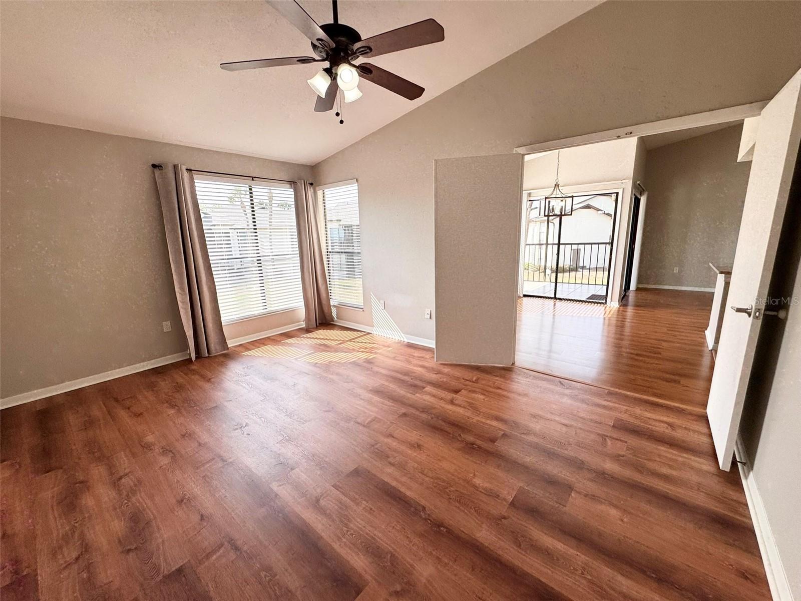 Image 12 of 26 For 1422 Skybolt Court 28