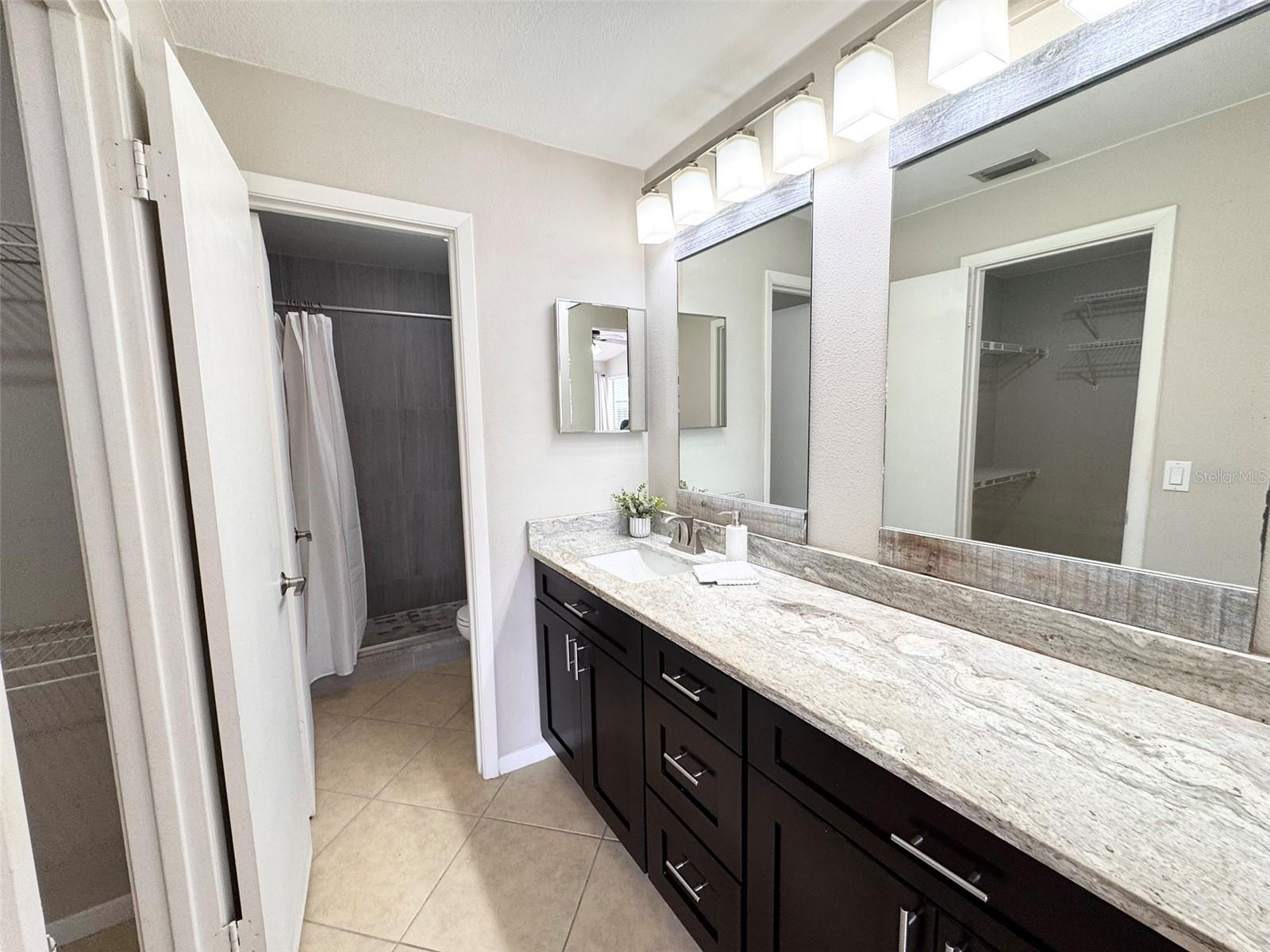 Image 13 of 26 For 1422 Skybolt Court 28
