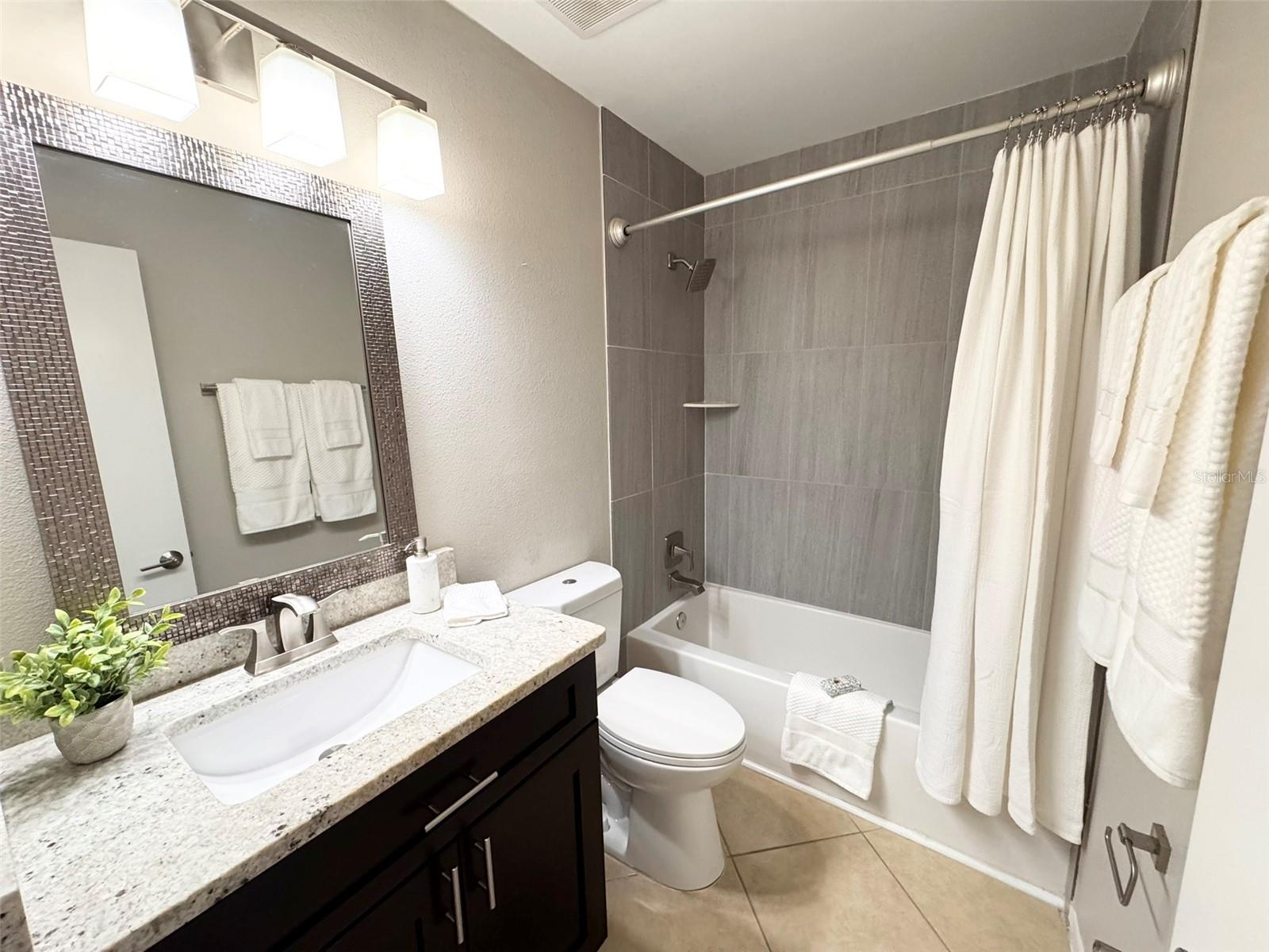 Image 18 of 26 For 1422 Skybolt Court 28
