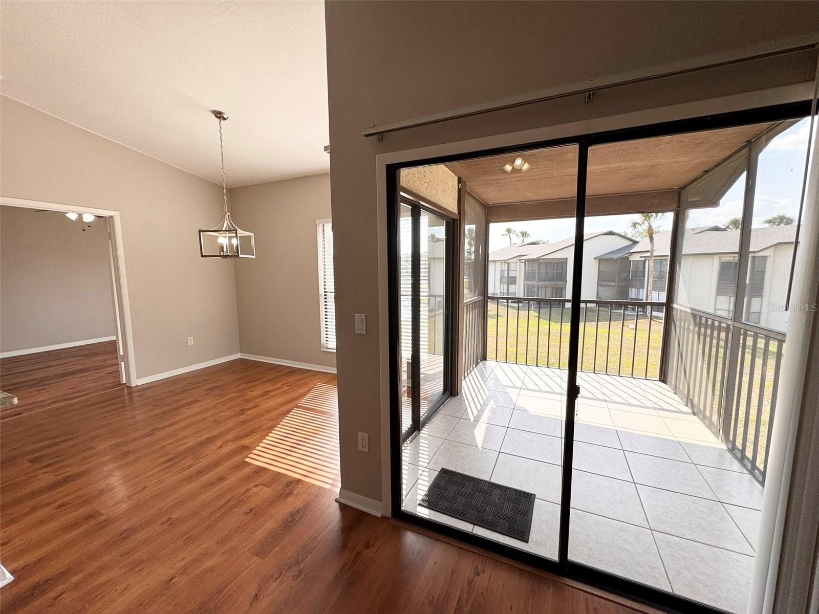 Image 21 of 26 For 1422 Skybolt Court 28