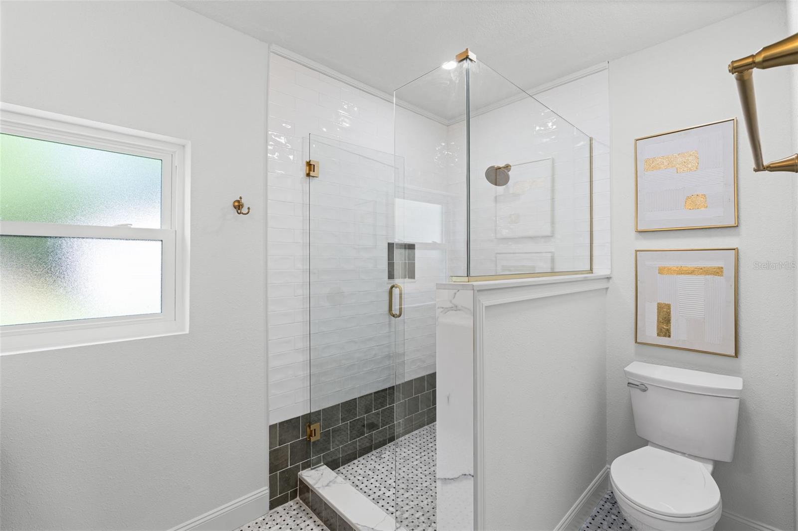 Image 12 of 51 For 4533 Water Oak Lane