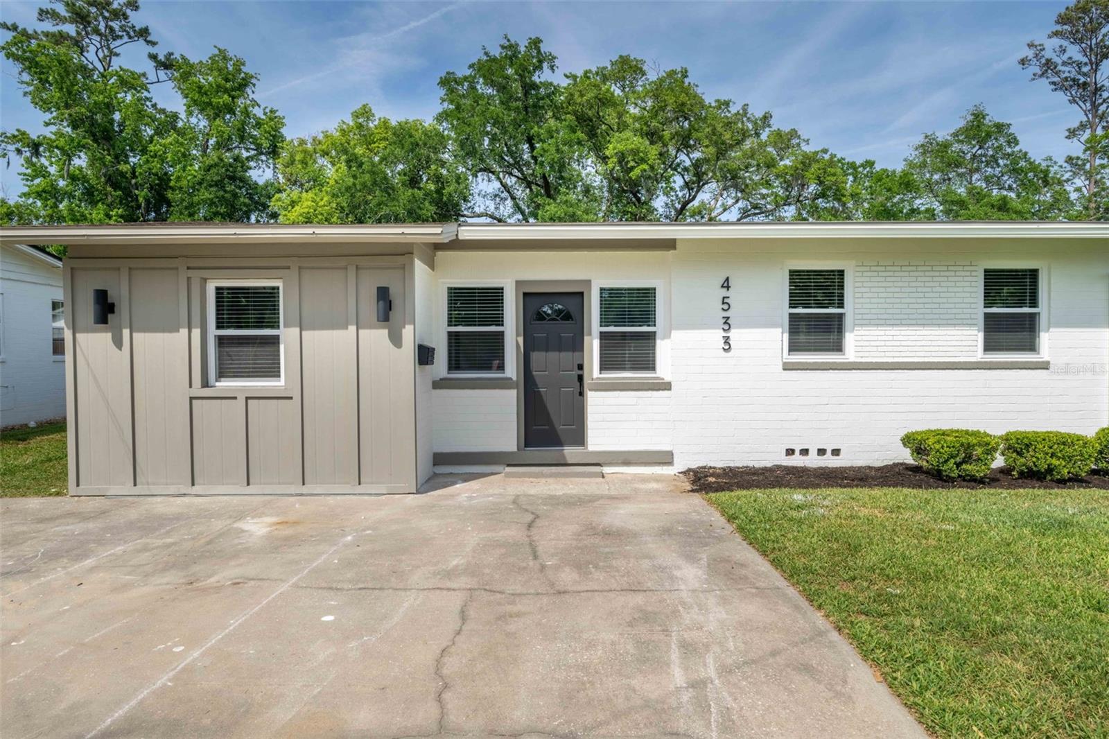 Image 3 of 51 For 4533 Water Oak Lane