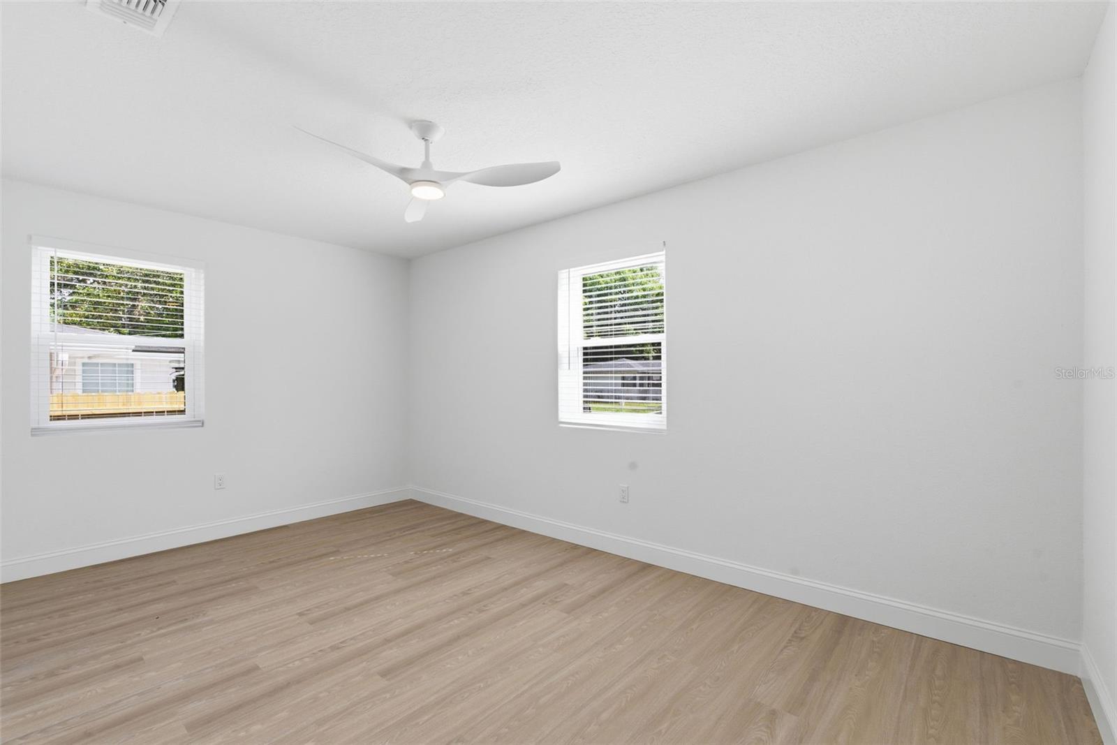 Image 30 of 51 For 4533 Water Oak Lane