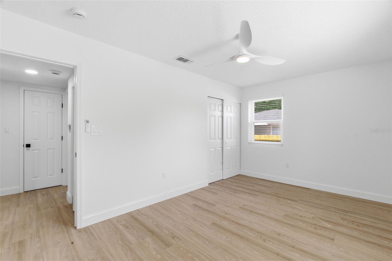 Image 31 of 51 For 4533 Water Oak Lane