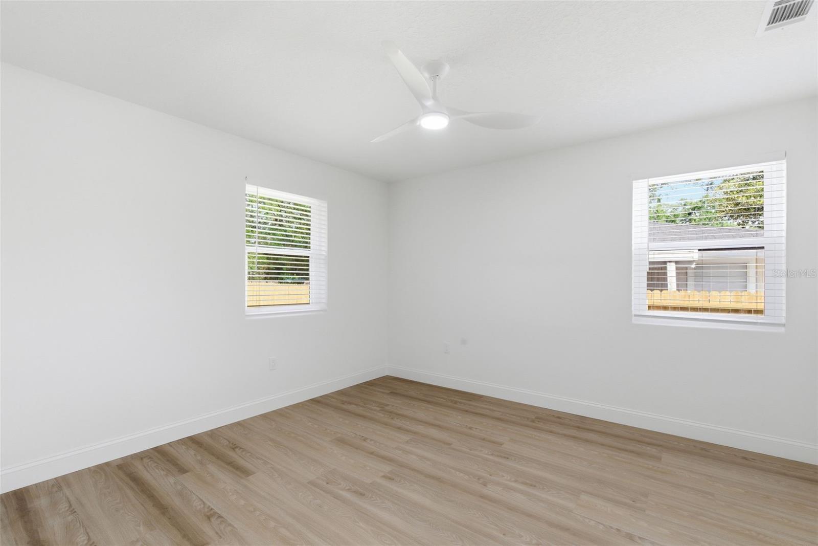 Image 33 of 51 For 4533 Water Oak Lane