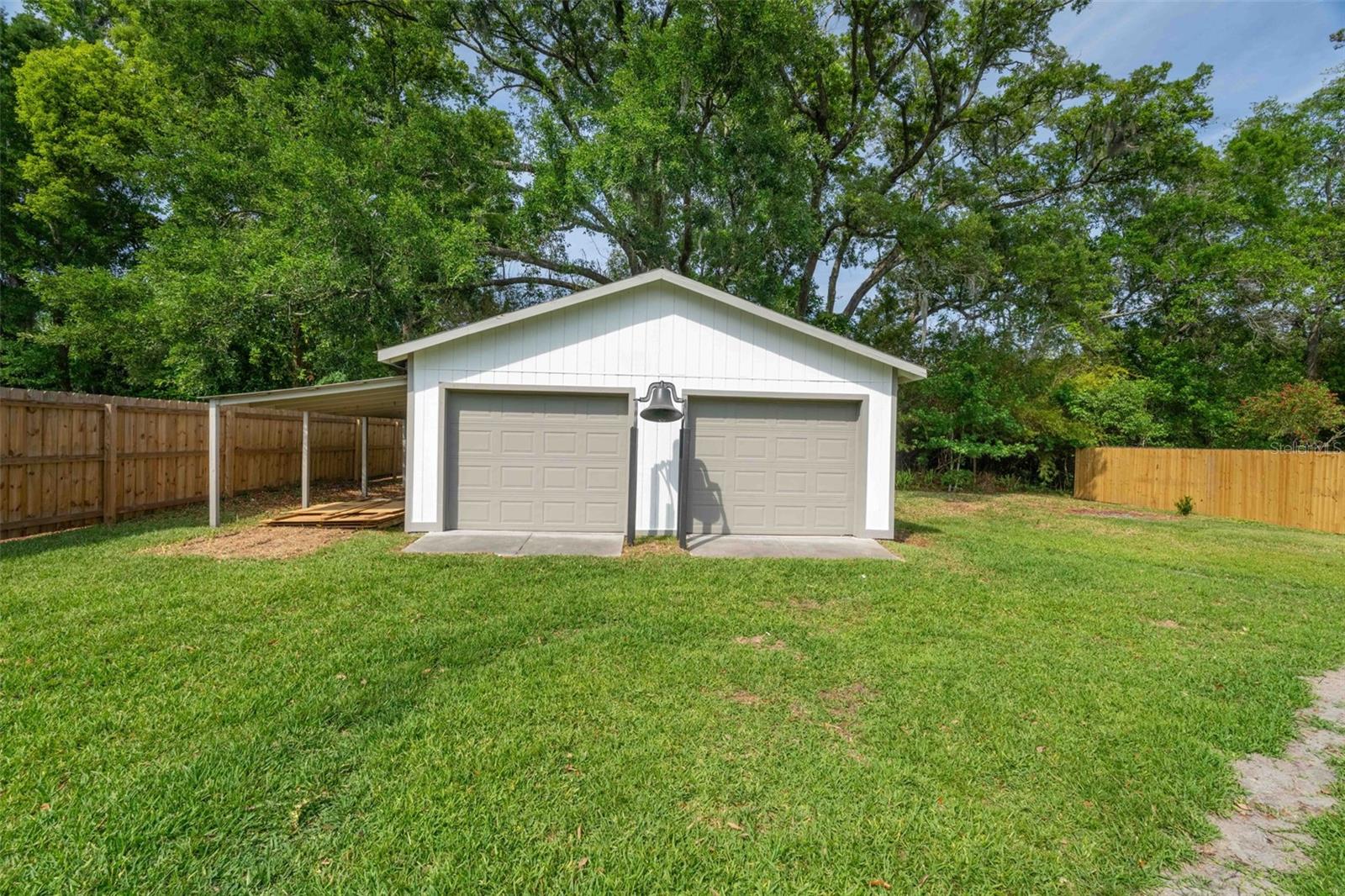 Image 40 of 51 For 4533 Water Oak Lane