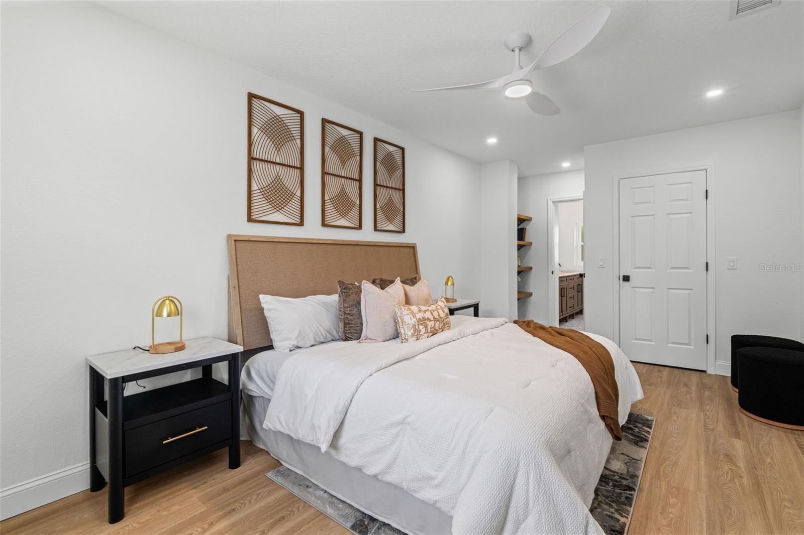Image 8 of 51 For 4533 Water Oak Lane