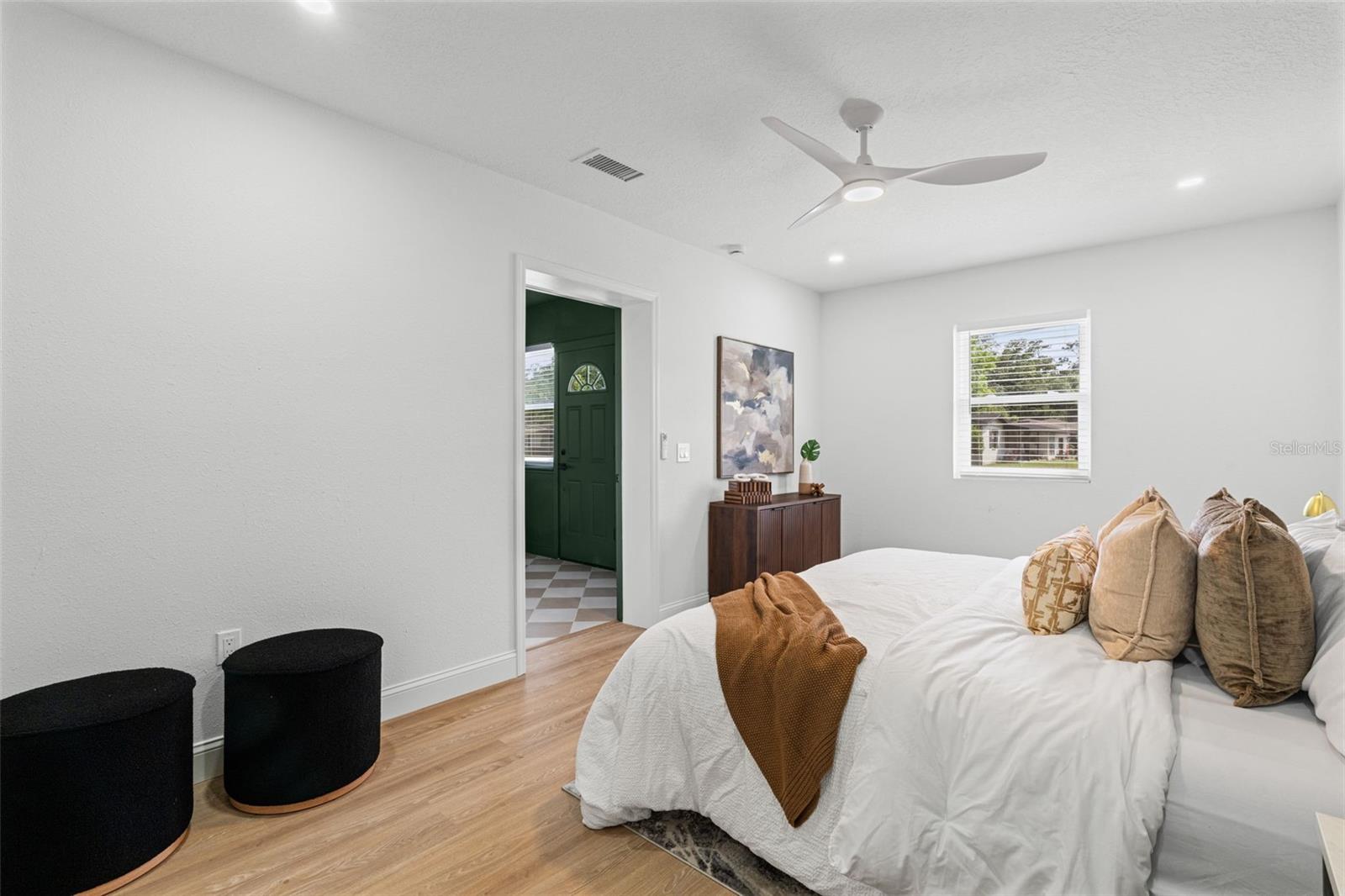 Image 9 of 51 For 4533 Water Oak Lane