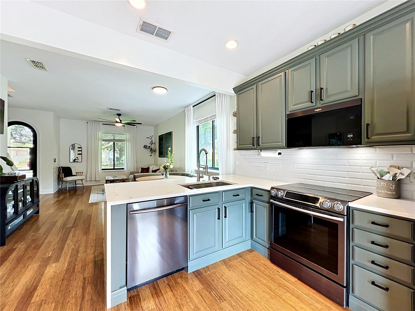 Image 13 of 52 For 2738 Pepper Ln