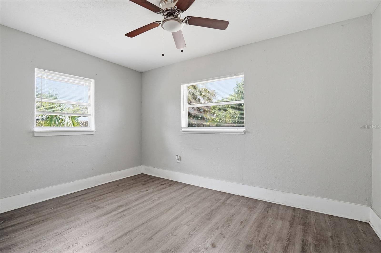 Image 15 of 29 For 1909 19th Street S