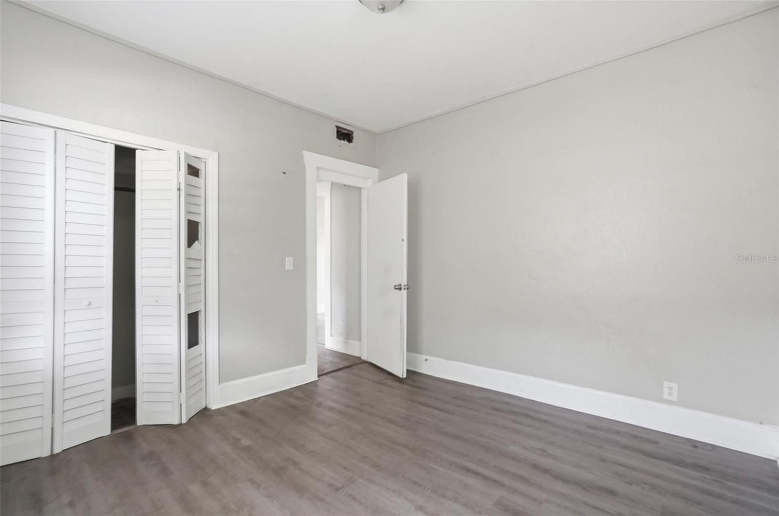 Image 18 of 29 For 1909 19th Street S