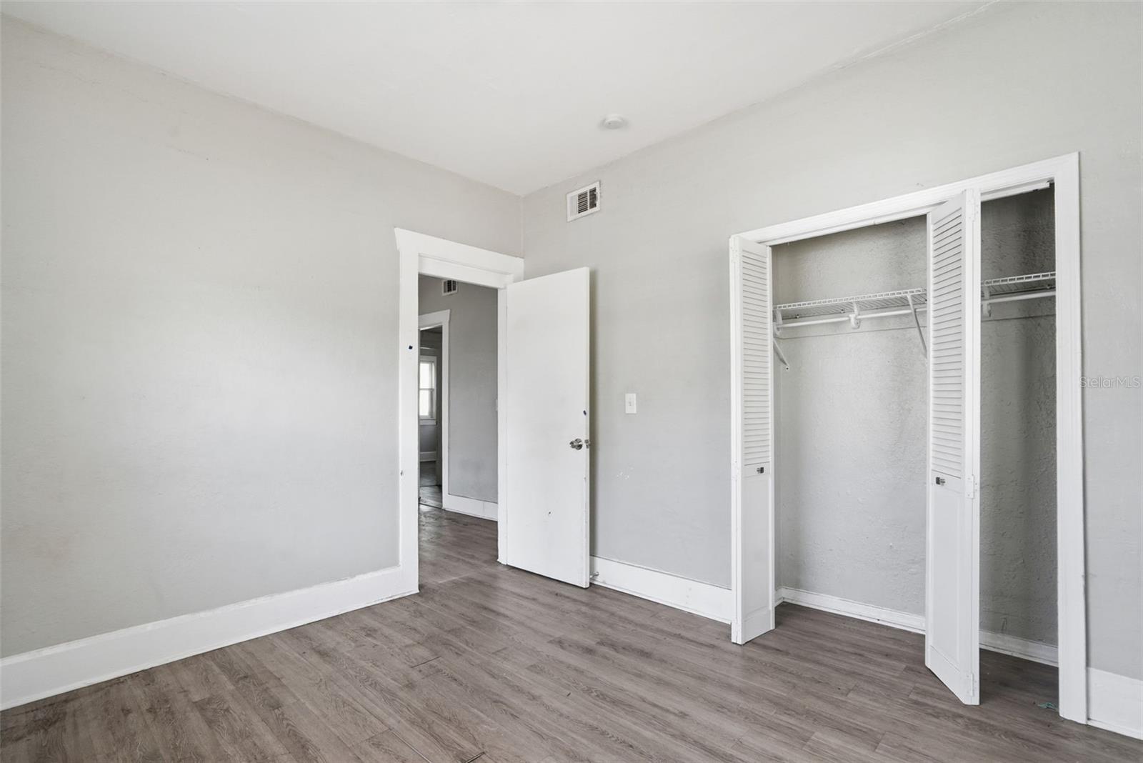 Image 21 of 29 For 1909 19th Street S
