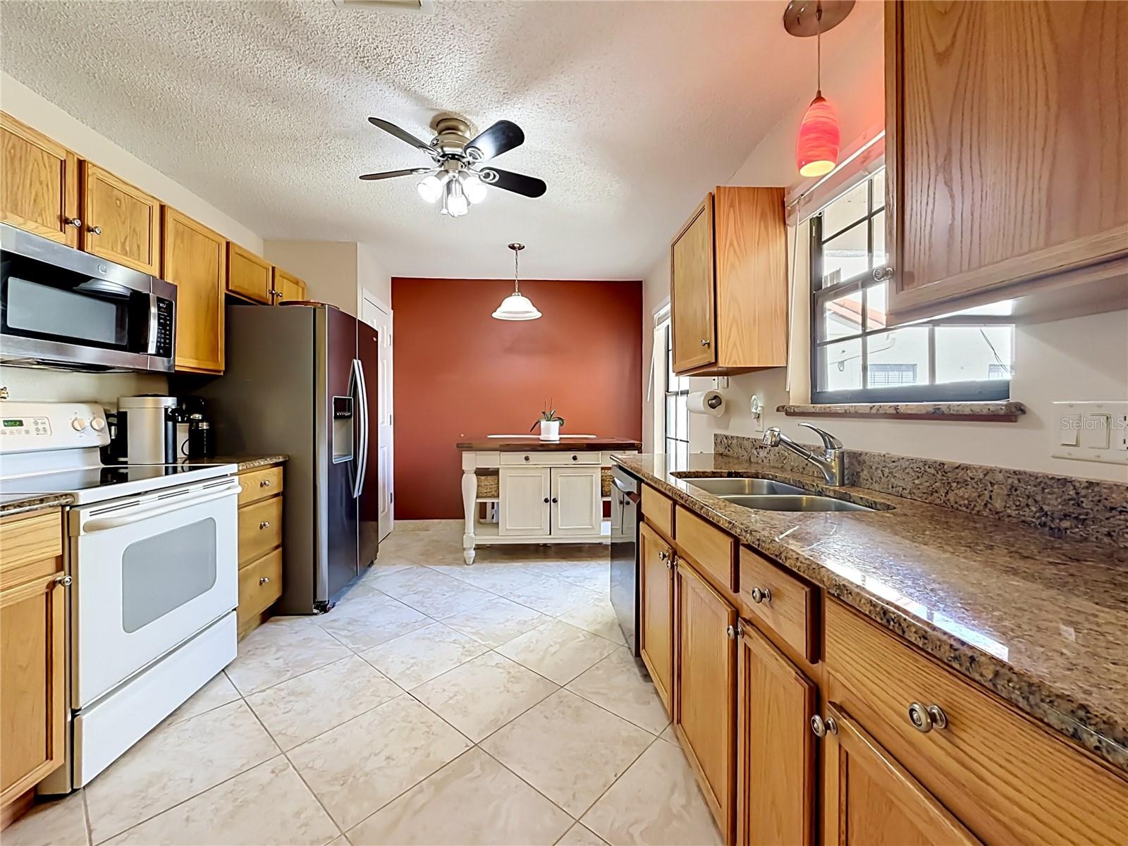 Image 9 of 60 For 535 Via Fontana Drive 202