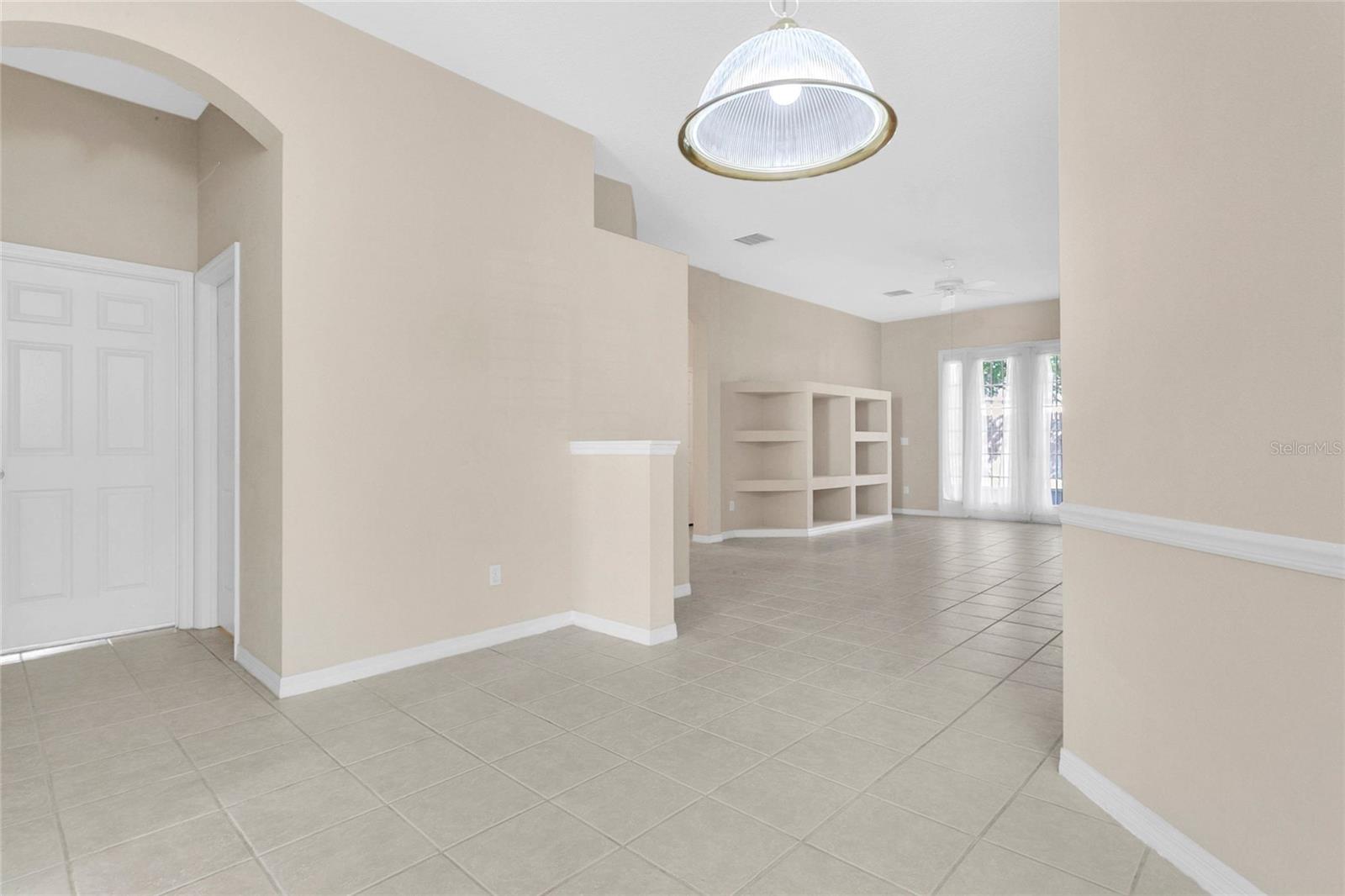 Image 8 of 40 For 3318 Foxcroft Circle