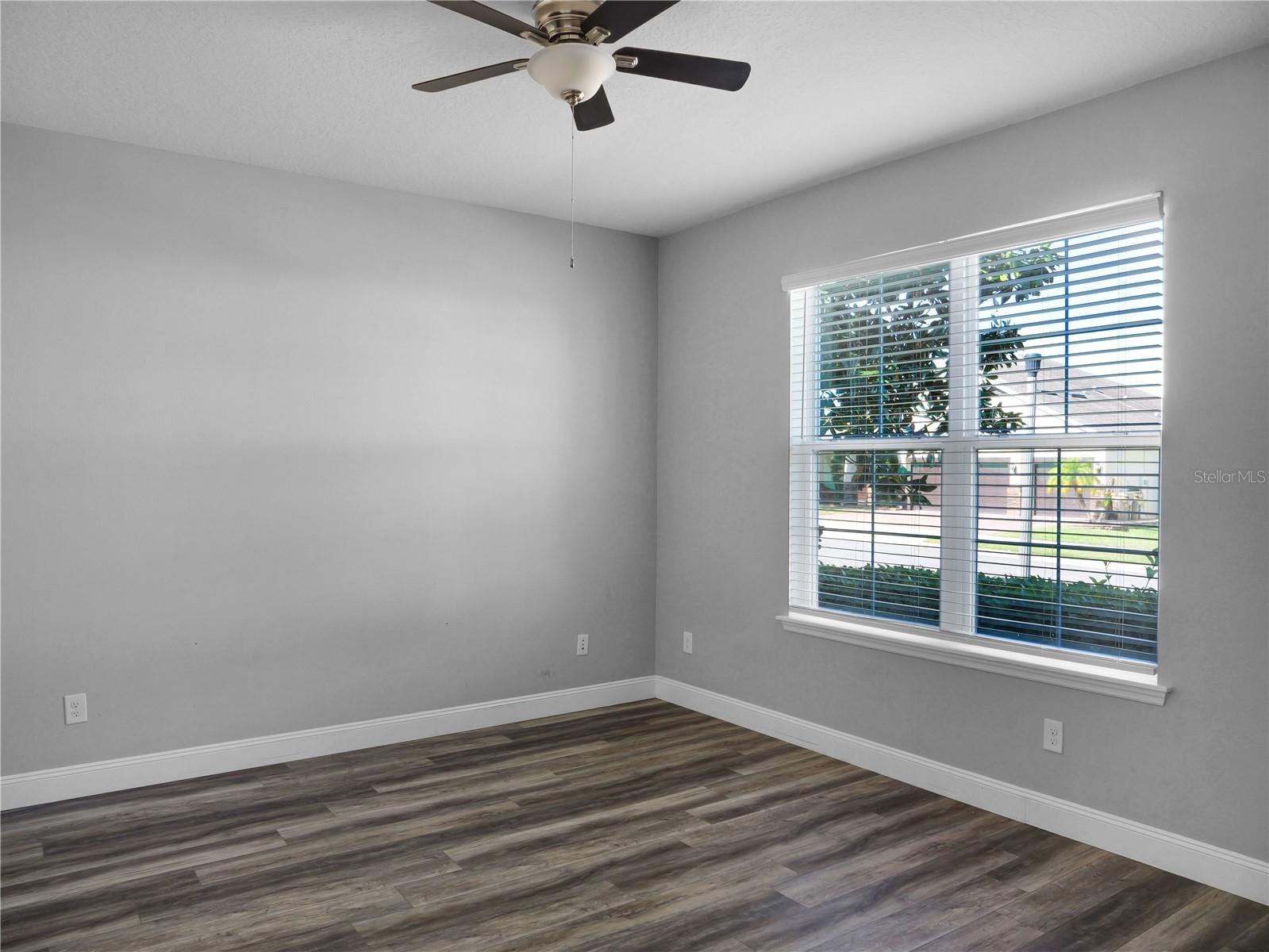 Image 19 of 22 For 15002 Ozzi Street