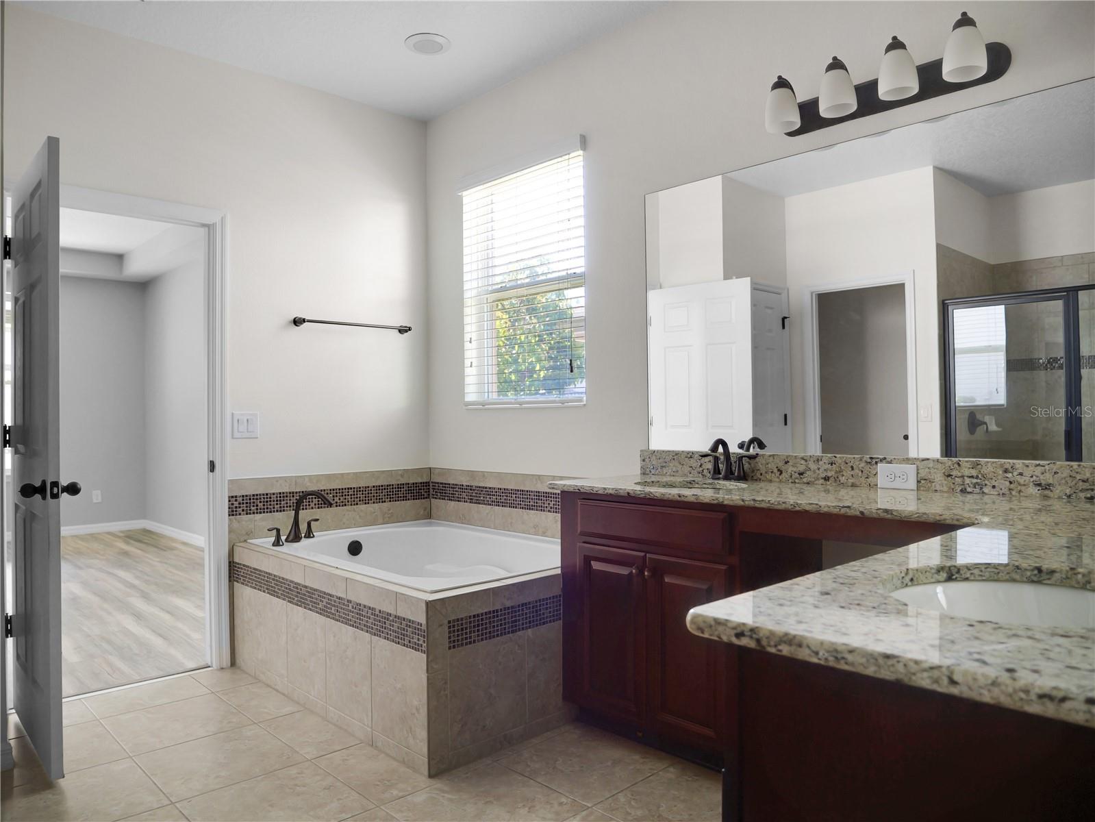 Image 21 of 22 For 15002 Ozzi Street